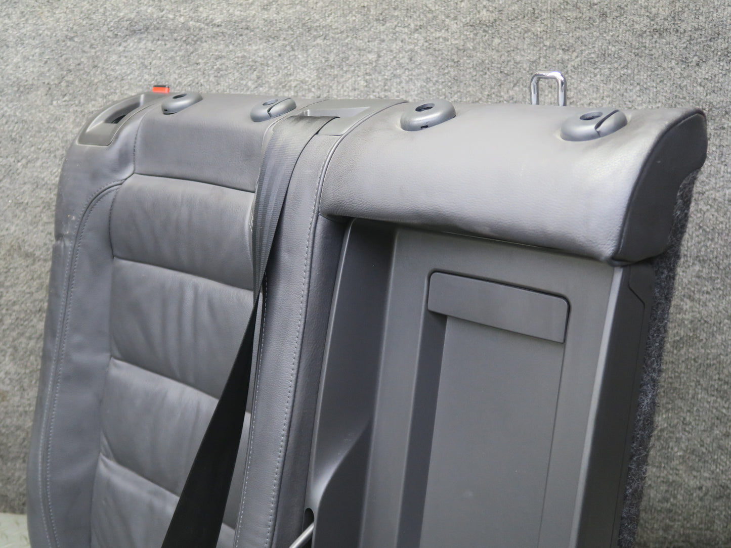 2008 VW Golf MK5 R32 2-DOOR Rear Right Upper Sport Seat Cushion Anthracite OEM