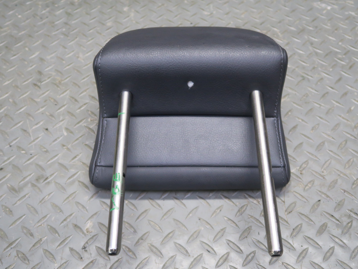 2008 VW Golf MK5 R32 2-DOOR Set of 3 Rear Sport Seat Leather Headrest OEM