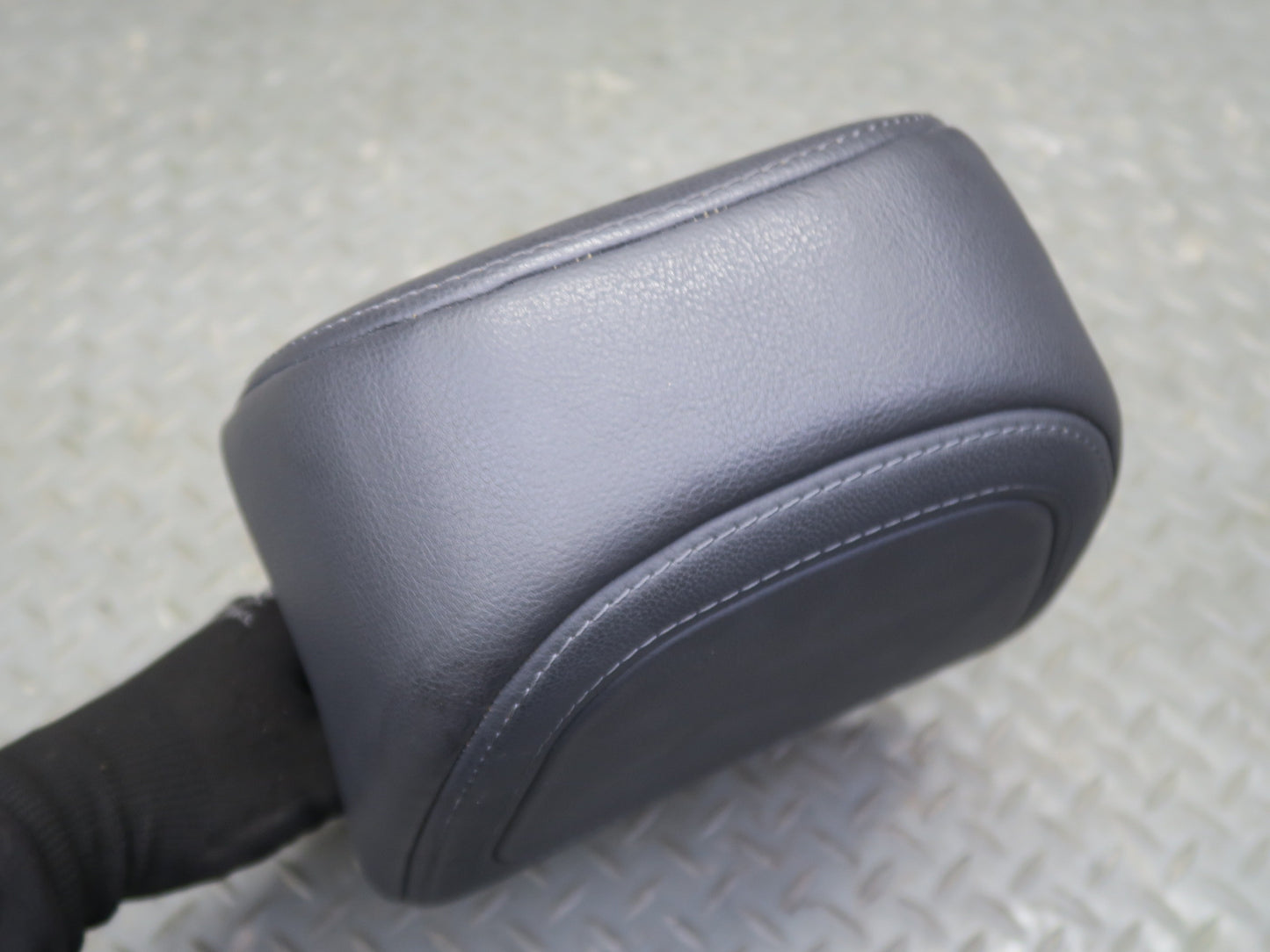 2008 VW Golf MK5 R32 2-DOOR Set of 3 Rear Sport Seat Leather Headrest OEM