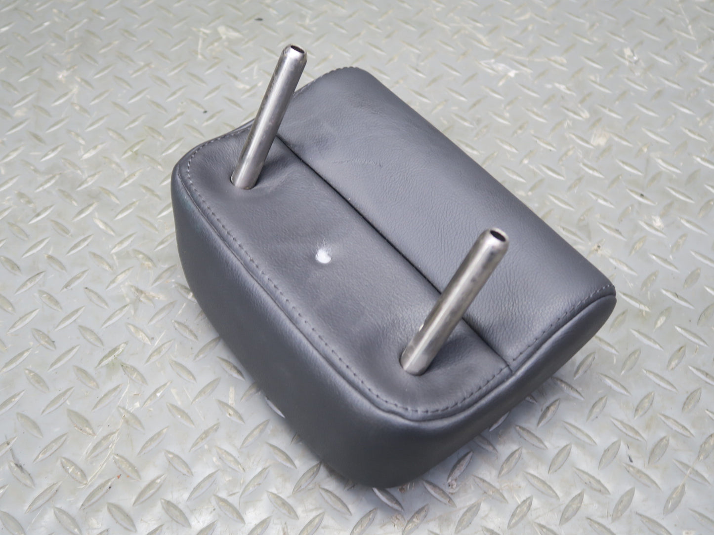 2008 VW Golf MK5 R32 2-DOOR Set of 3 Rear Sport Seat Leather Headrest OEM