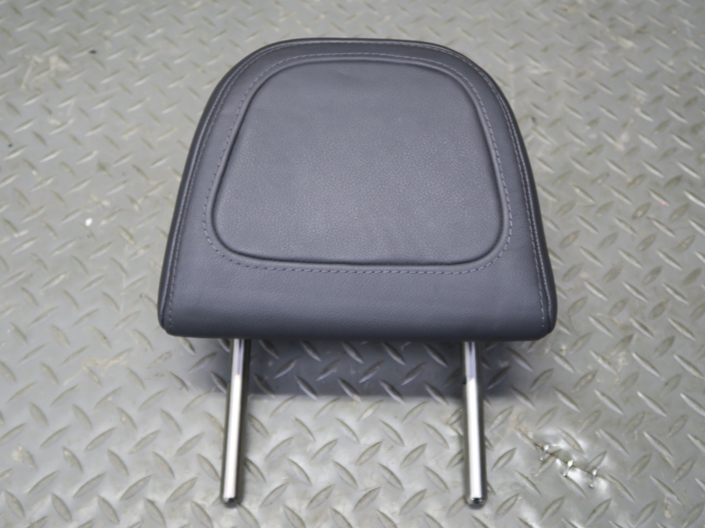 2008 VW Golf MK5 R32 2-DOOR Set of 3 Rear Sport Seat Leather Headrest OEM