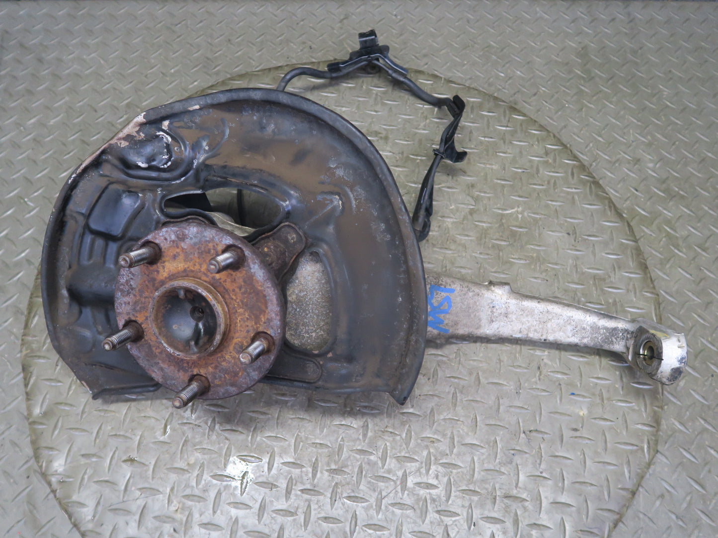 01-06 Lexus LS430 UCF30L RWD Front Left Spindle Knuckle Wheel Hub Bearing OEM