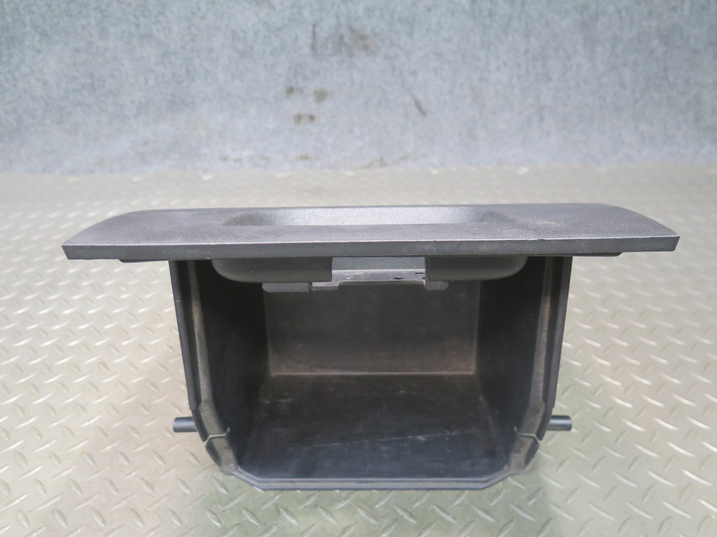 07-10 Jeep Wrangler JK Dash Glove Box Compartment  Storage OEM