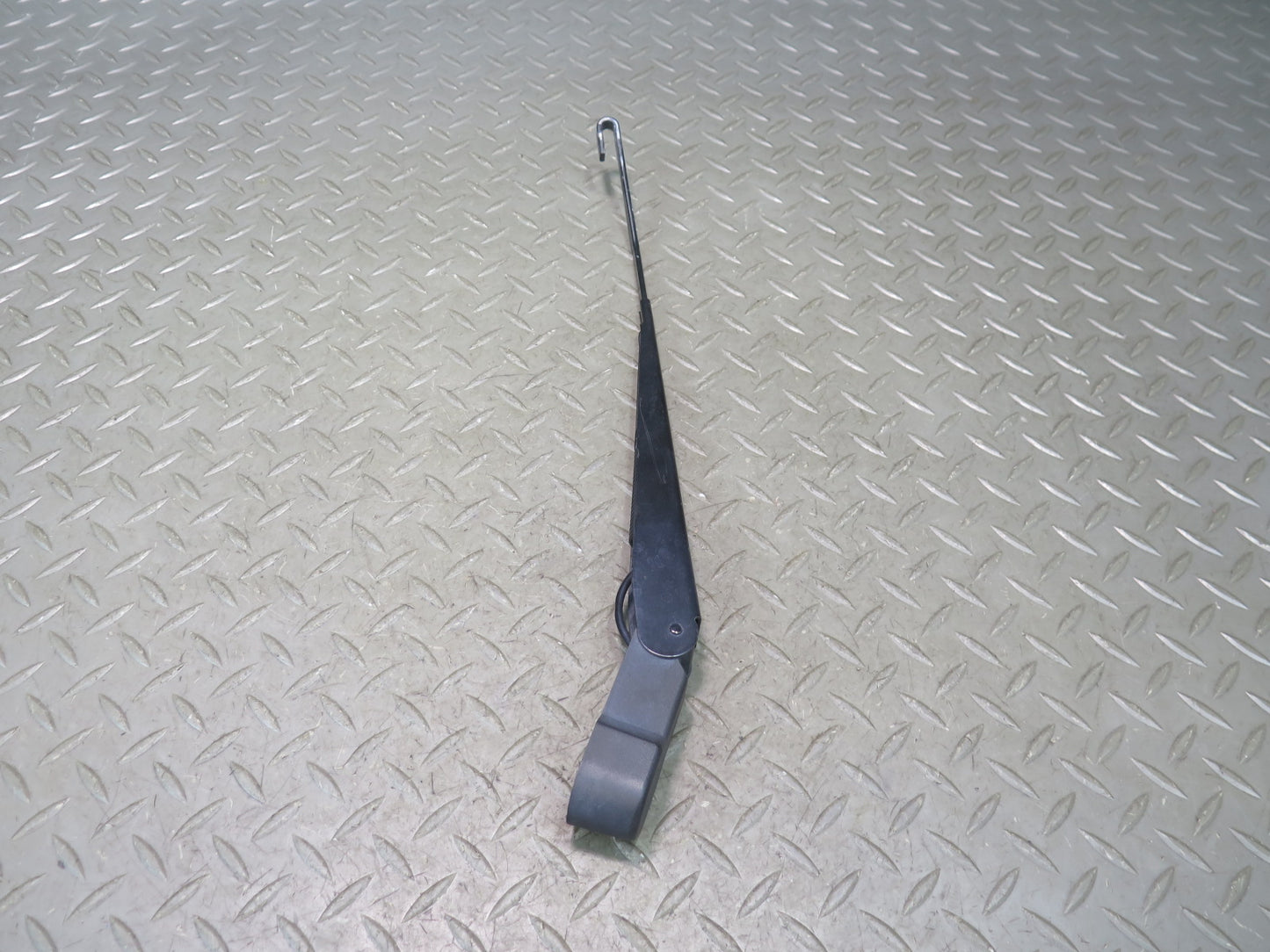 07-10 Jeep Wrangler JK Set of 2 Front Left & Right Windshield Wiper Arm OEM