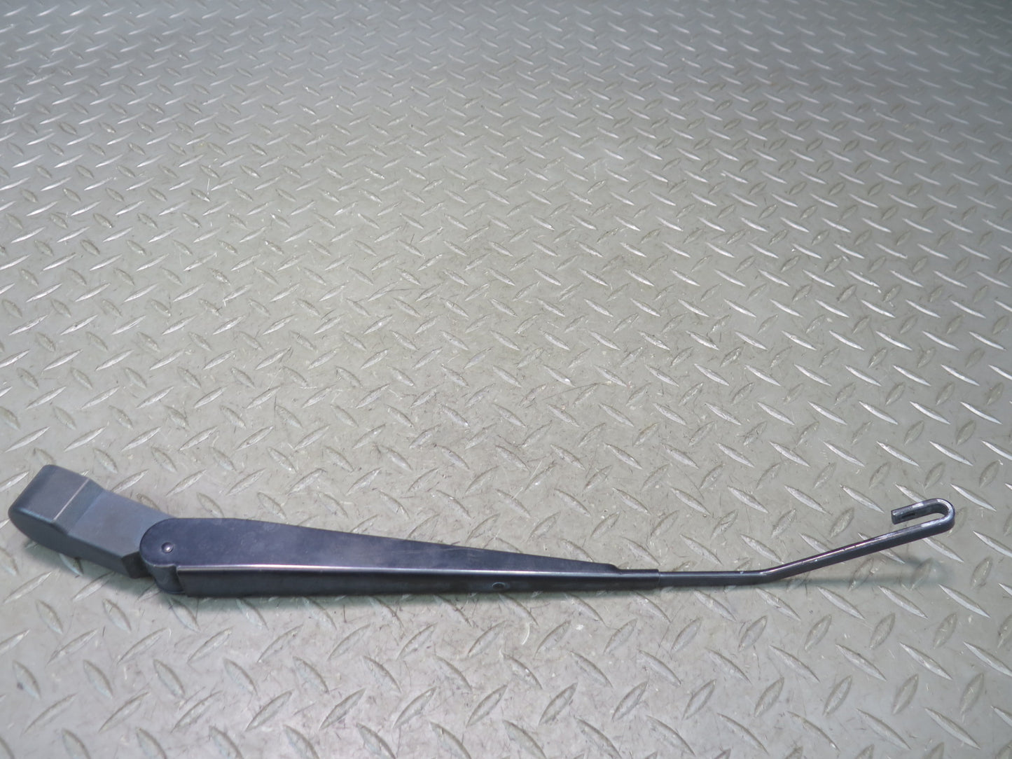 07-10 Jeep Wrangler JK Set of 2 Front Left & Right Windshield Wiper Arm OEM