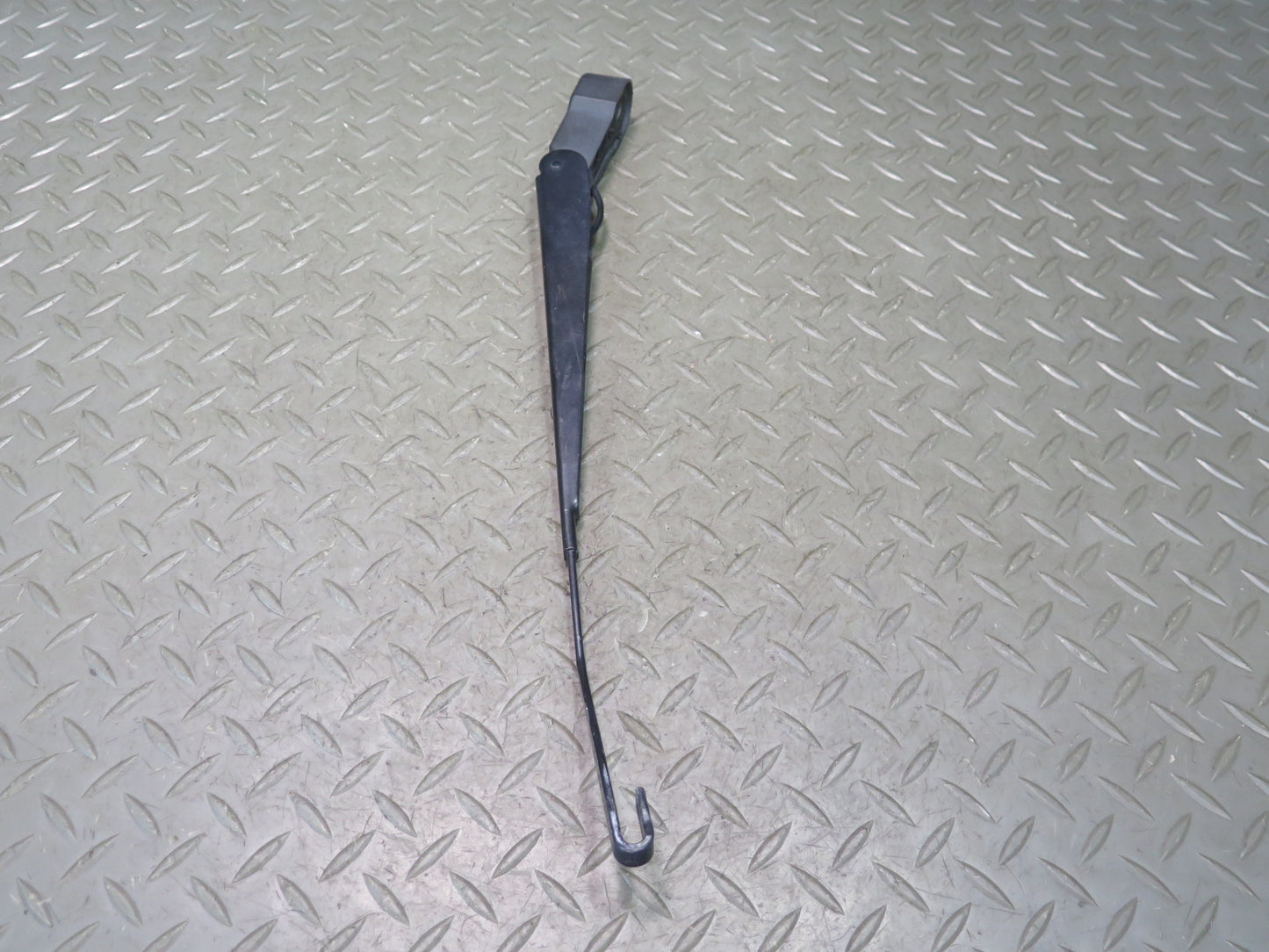 07-10 Jeep Wrangler JK Set of 2 Front Left & Right Windshield Wiper Arm OEM