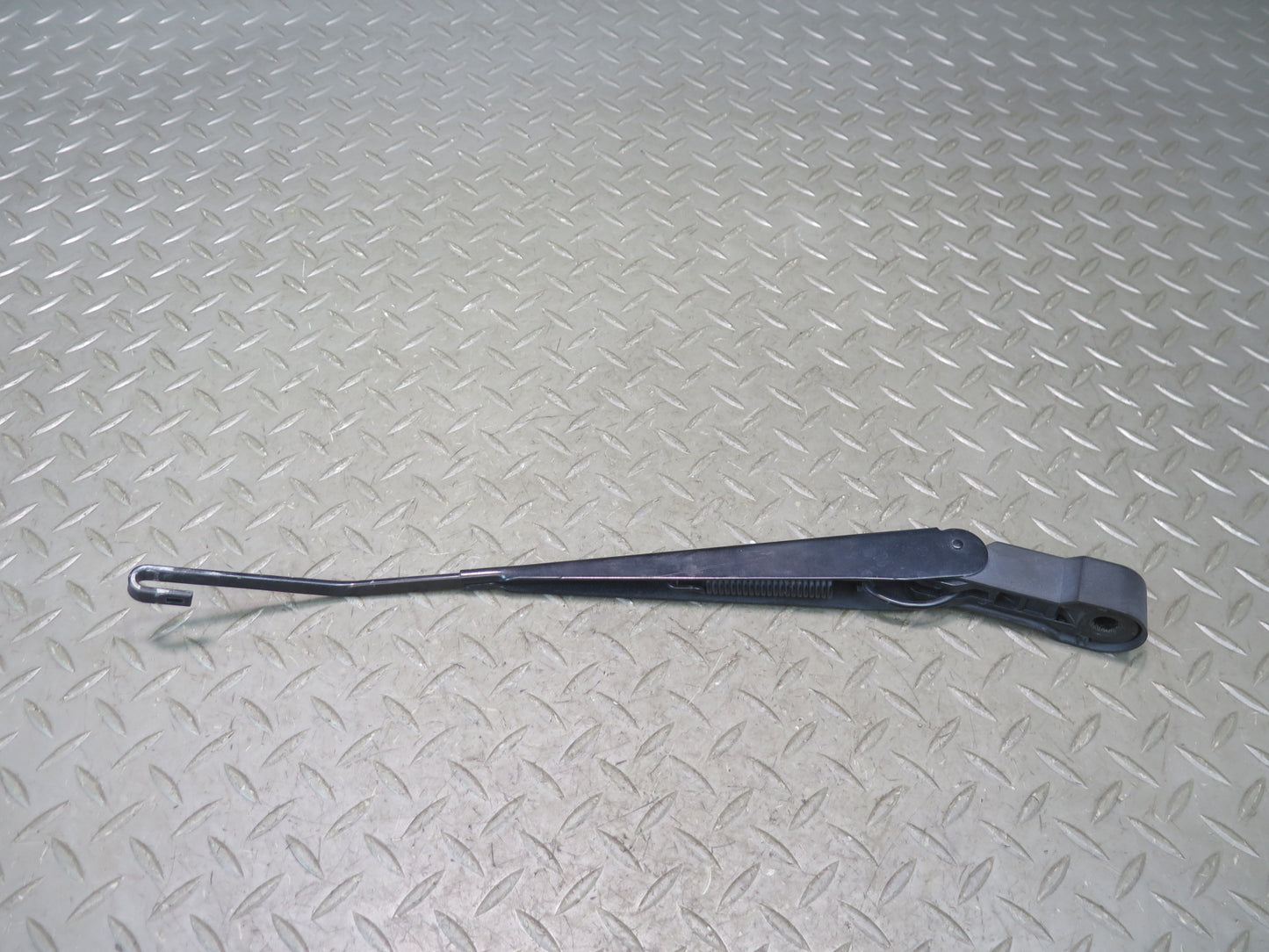 07-10 Jeep Wrangler JK Set of 2 Front Left & Right Windshield Wiper Arm OEM