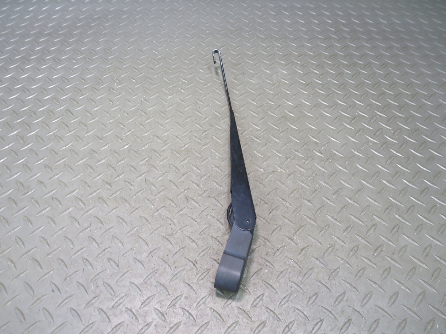 07-10 Jeep Wrangler JK Set of 2 Front Left & Right Windshield Wiper Arm OEM