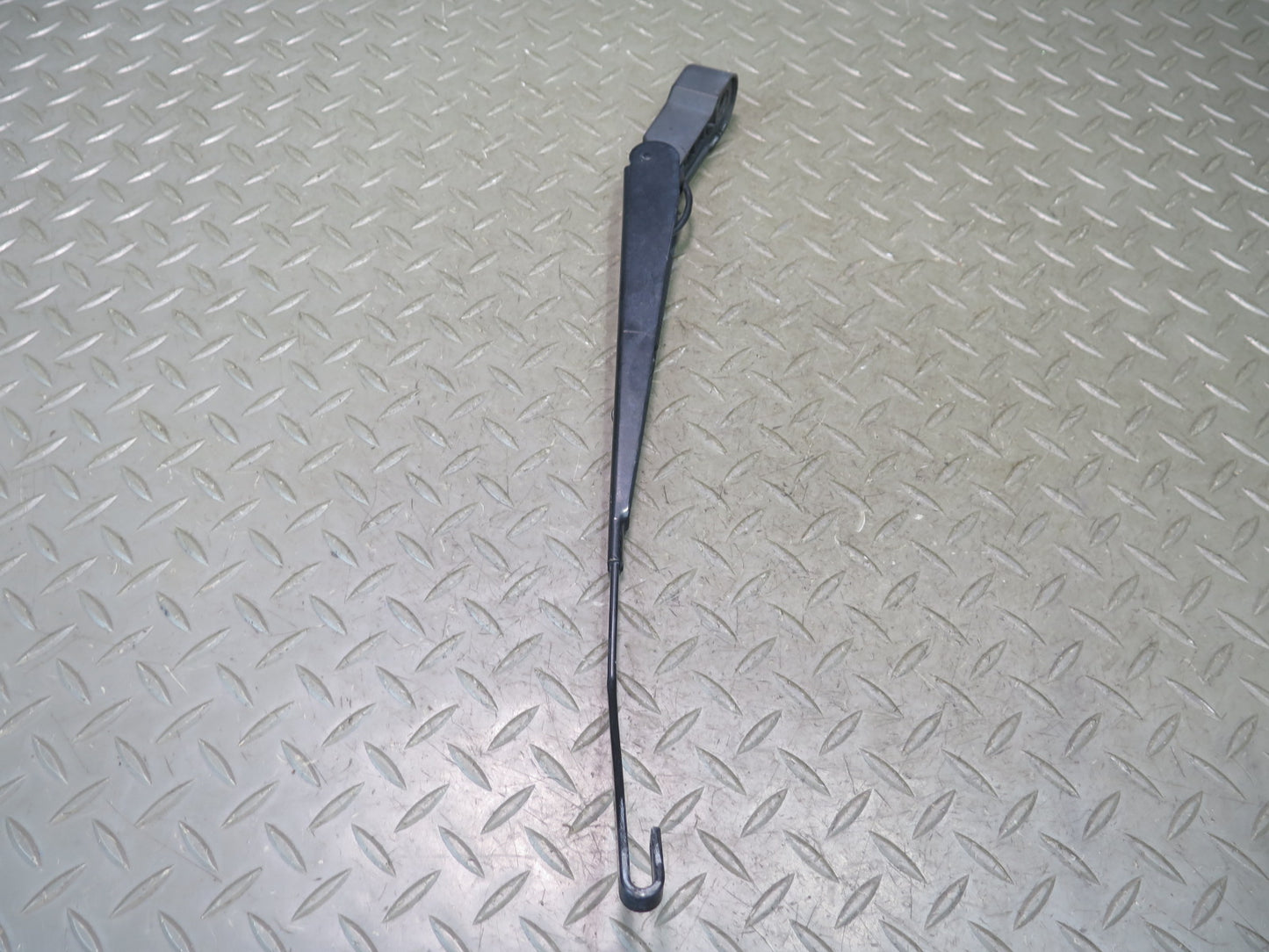 07-10 Jeep Wrangler JK Set of 2 Front Left & Right Windshield Wiper Arm OEM