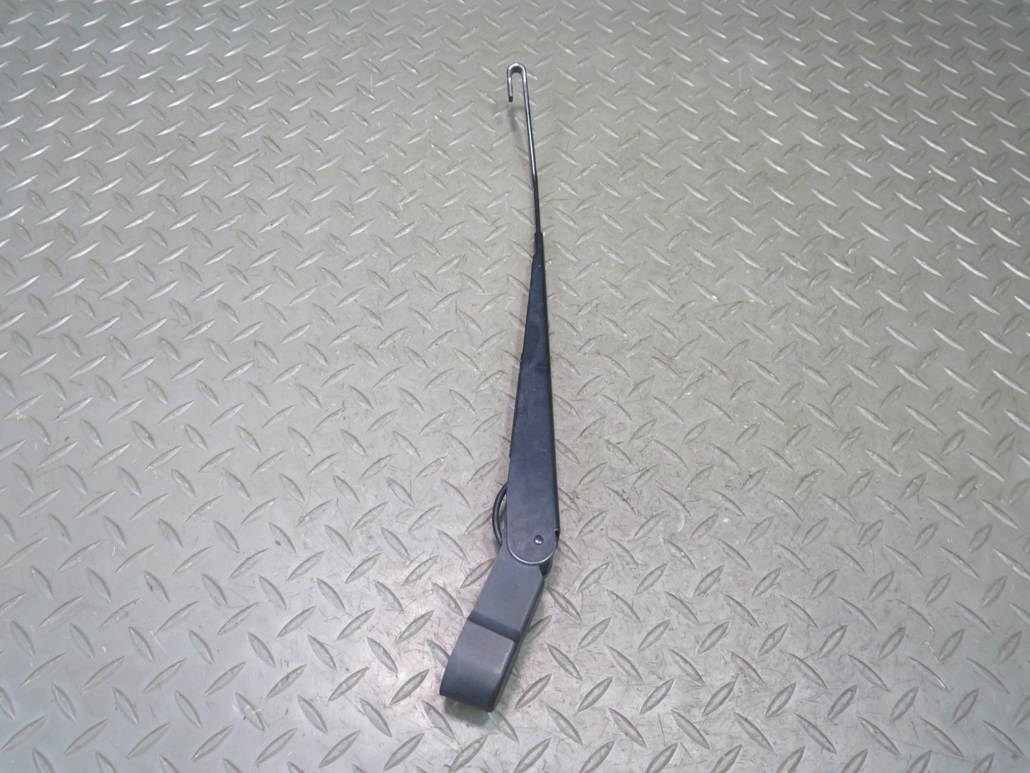 07-10 Jeep Wrangler JK Set of 2 Front Left & Right Windshield Wiper Arm OEM