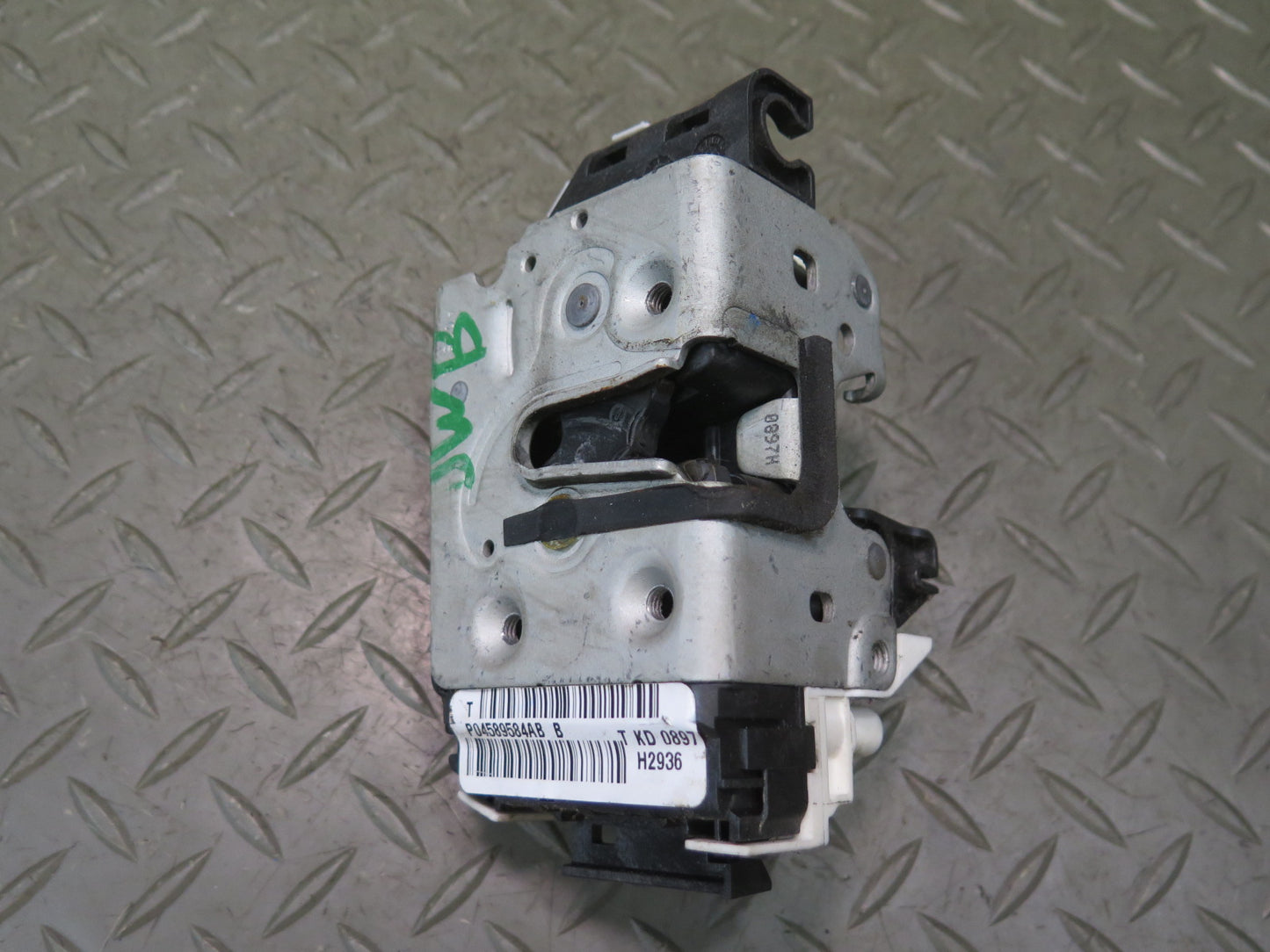 07-10 Jeep Wrangler JK Rear Trunk Tailgate Lock Latch 04589584AB OEM