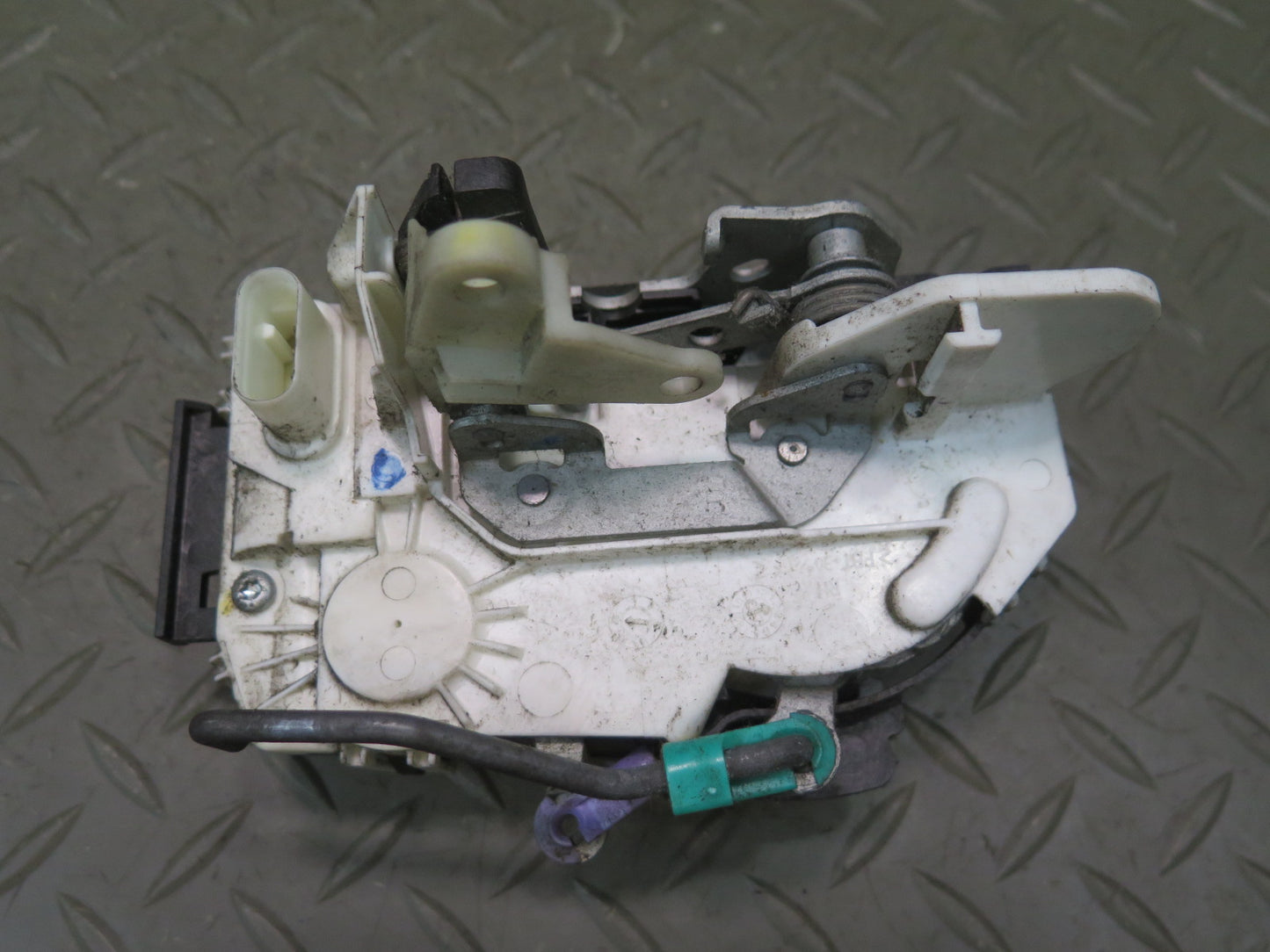 07-10 Jeep Wrangler JK Rear Trunk Tailgate Lock Latch 04589584AB OEM