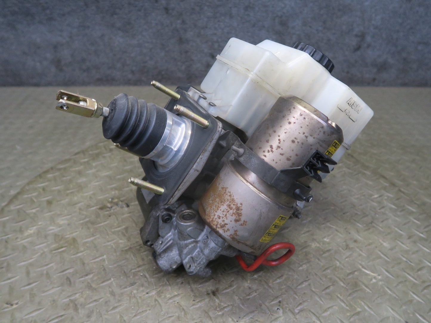 2003-2007 Lexus UZJ100L LX470 Anti Lock Brake ABS Pump w Brake Master Cylinder