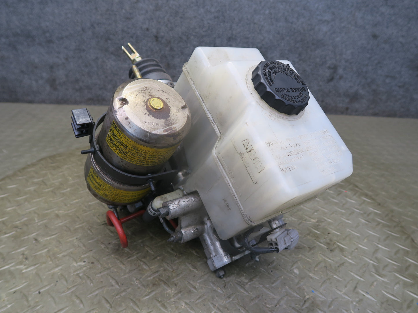 2003-2007 Lexus UZJ100L LX470 Anti Lock Brake ABS Pump w Brake Master Cylinder