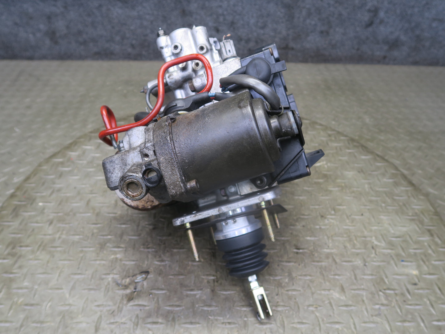2003-2007 Lexus UZJ100L LX470 Anti Lock Brake ABS Pump w Brake Master Cylinder