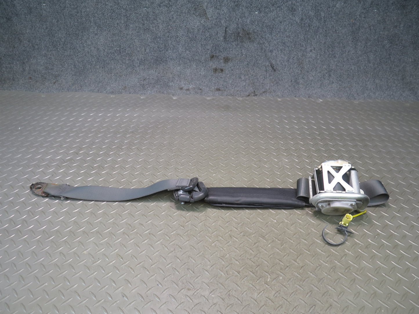 07-10 JEEP WRANGLER RUBICON JK FRONT LEFT AND RIGHT SEAT BELTS OEM