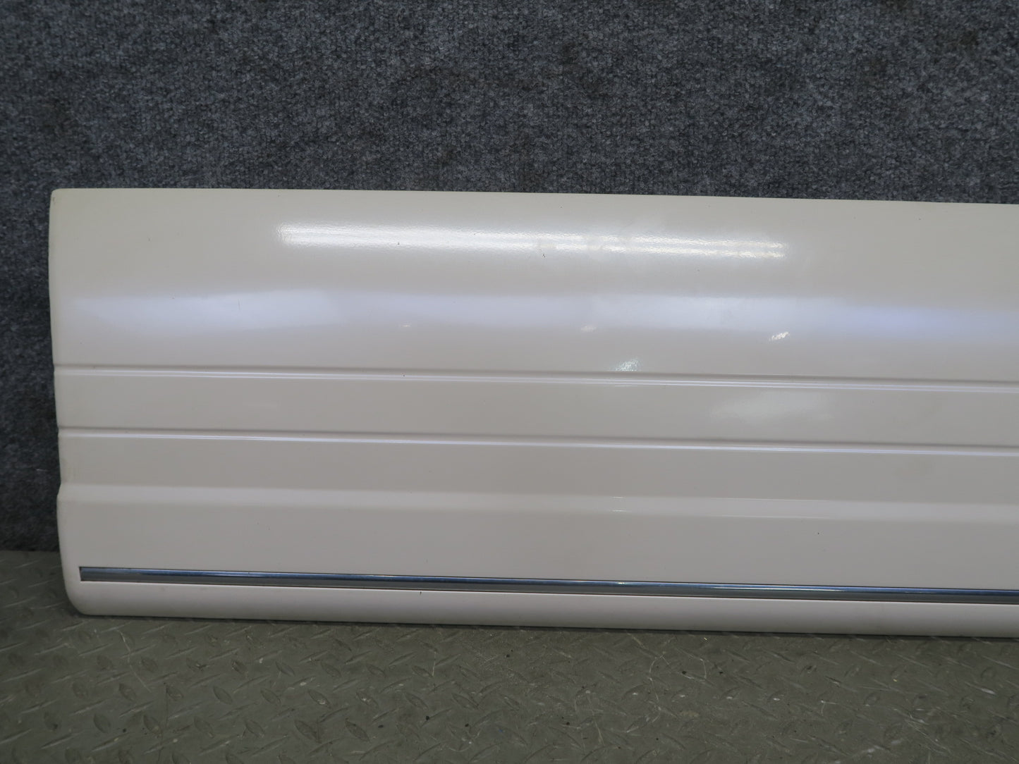 2003-2007 Lexus LX470 Front & Rear Left Door Fender Lower Trim Molding Set of 4