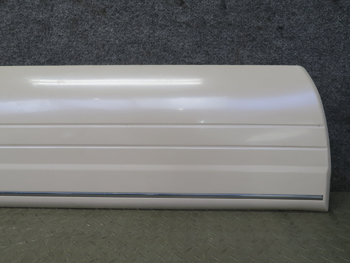 2003-2007 Lexus LX470 Front & Rear Left Door Fender Lower Trim Molding Set of 4