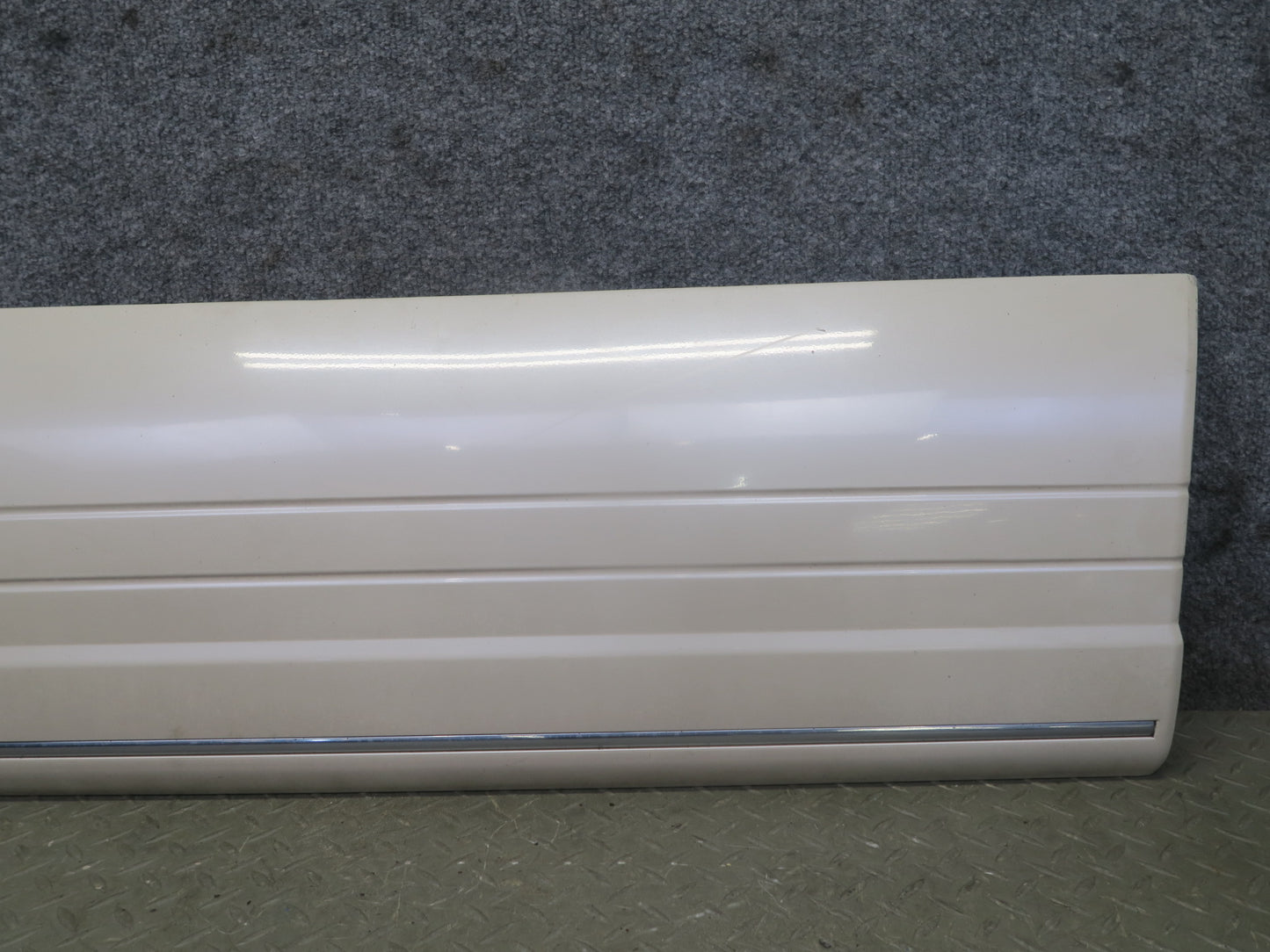 2003-2007 Lexus LX470 Front & Rear Right Door Fender Lower Trim Molding Set of 4