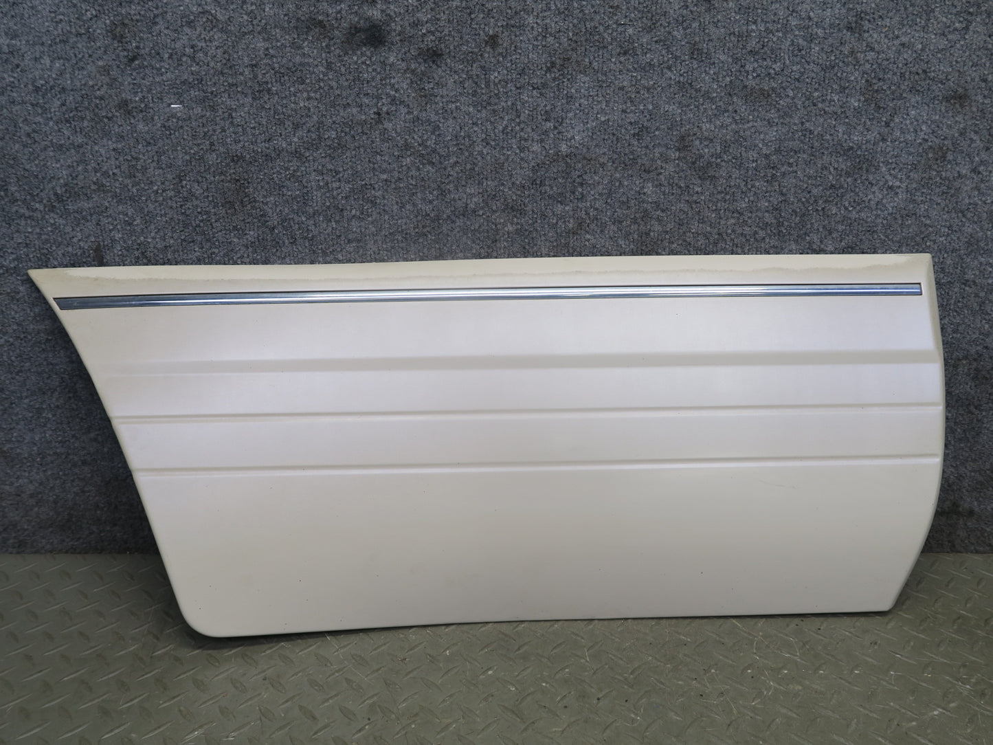 2003-2007 Lexus LX470 Front & Rear Right Door Fender Lower Trim Molding Set of 4