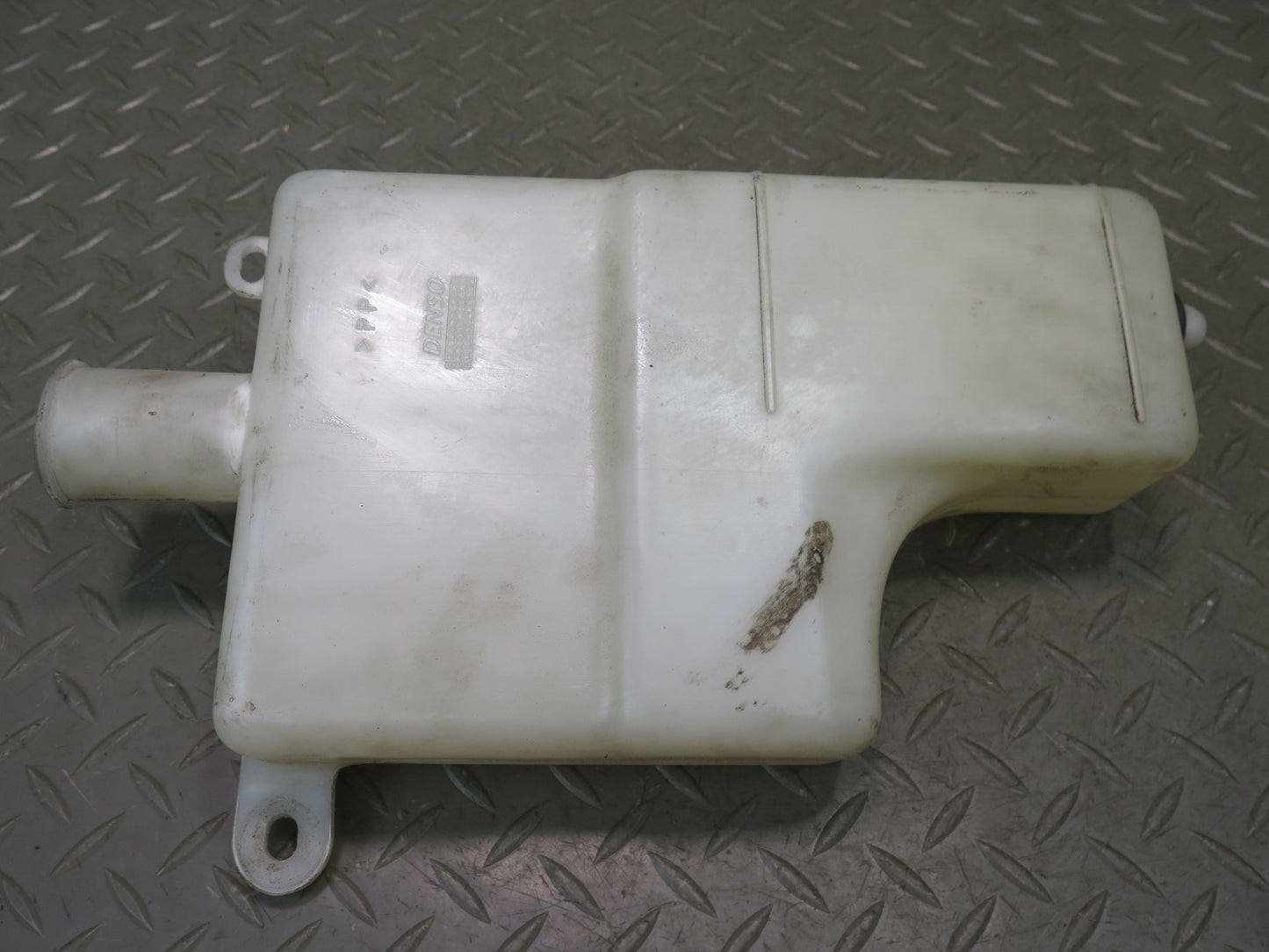 1998-2007 Lexus UZJ100L LX470 Engine Coolant Expansion Overflow Reservoir Tank