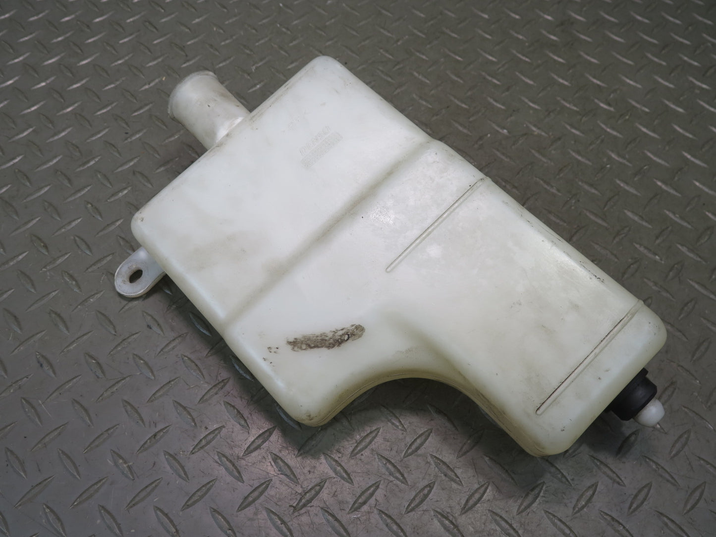 1998-2007 Lexus UZJ100L LX470 Engine Coolant Expansion Overflow Reservoir Tank