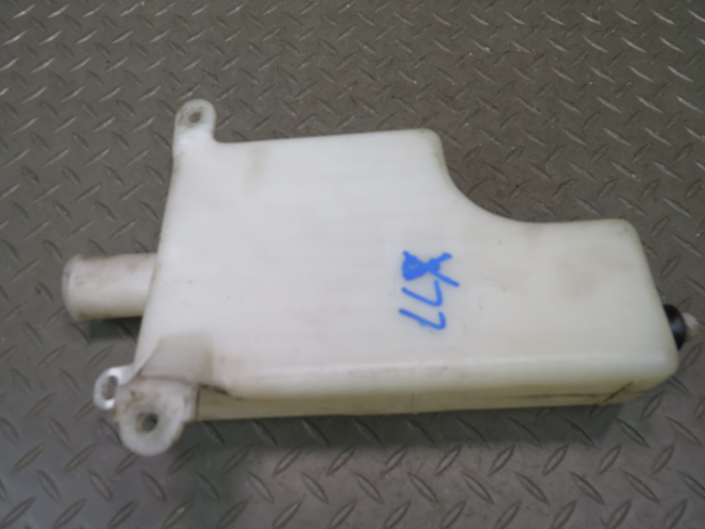1998-2007 Lexus UZJ100L LX470 Engine Coolant Expansion Overflow Reservoir Tank