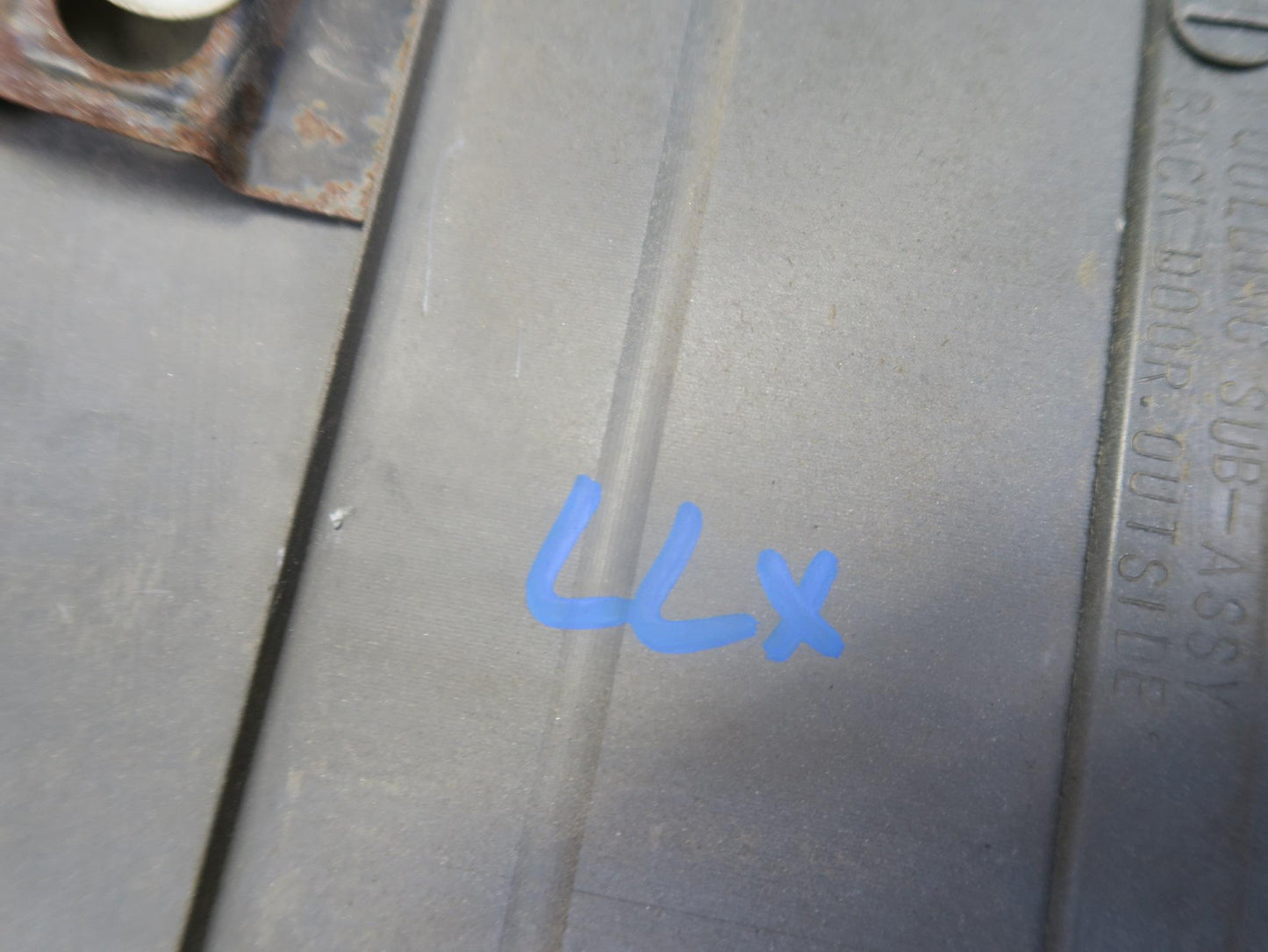 2003-2007 Lexus UZJ100L LX470 Rear Trunk Lower Gate Trim Molding 75801-594W0
