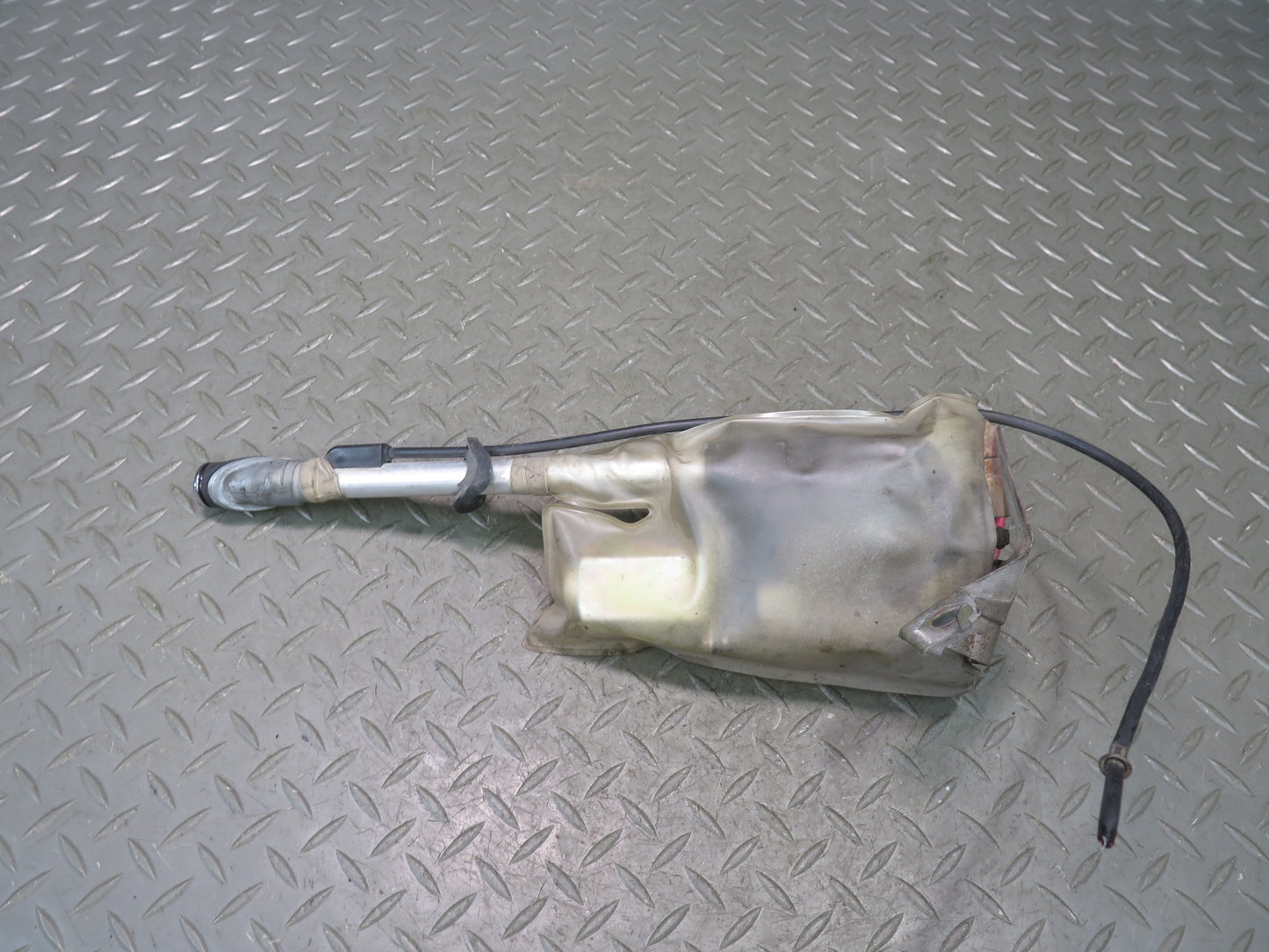 2003-2007 Lexus UZJ100L LX470 Radio Power Antenna Motor Assembly