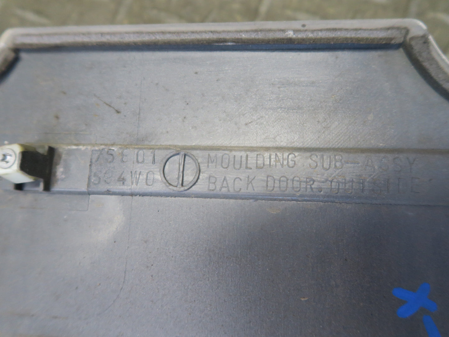 2003-2007 Lexus UZJ100L LX470 Rear Trunk Lower Gate Trim Molding 75801-594W0