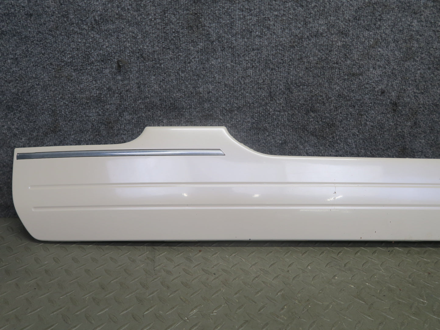 2003-2007 Lexus UZJ100L LX470 Rear Trunk Lower Gate Trim Molding 75801-594W0