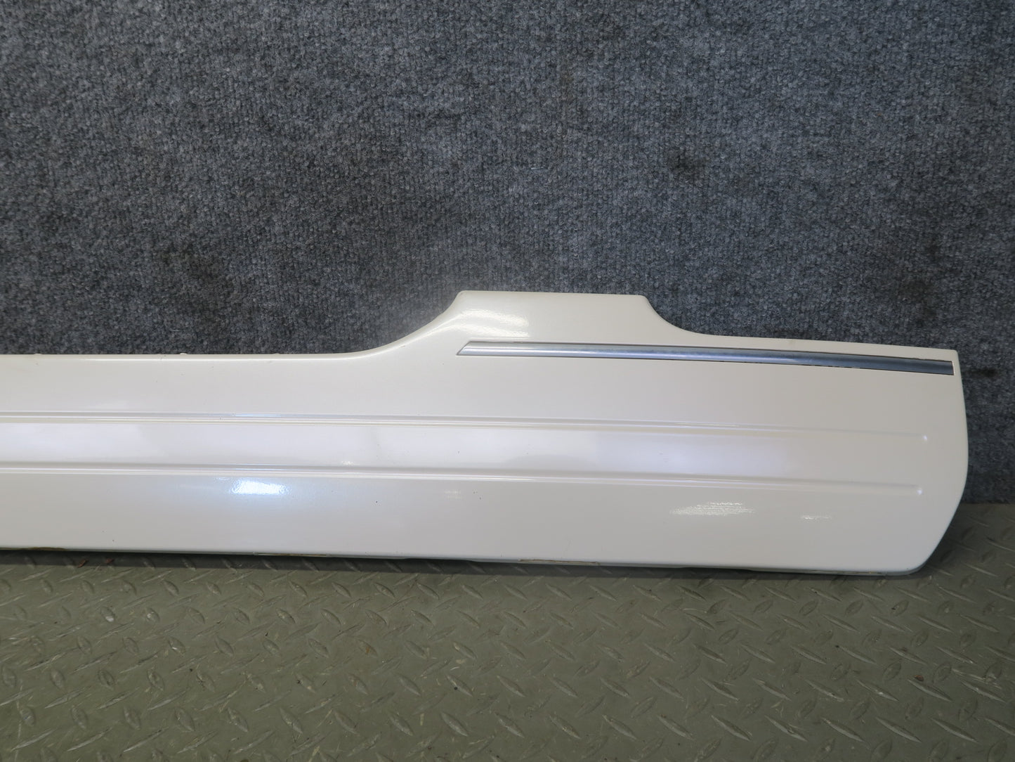 2003-2007 Lexus UZJ100L LX470 Rear Trunk Lower Gate Trim Molding 75801-594W0