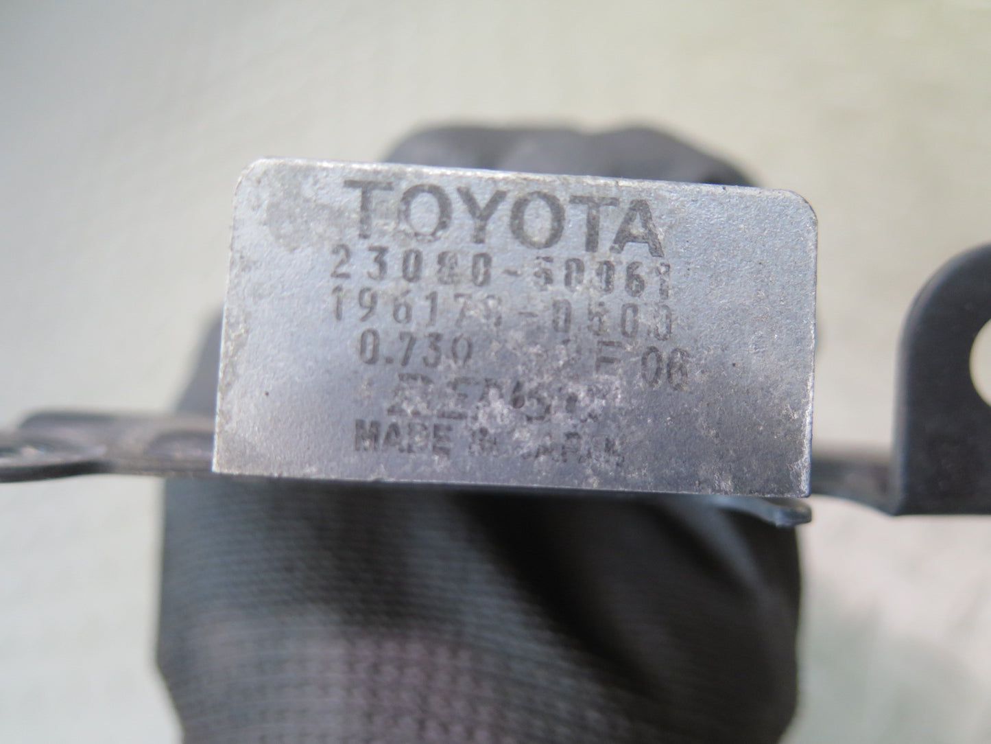 2003-2004 Lexus UZJ100L LX470 Fuel Pump Resistor Module 23080-50061