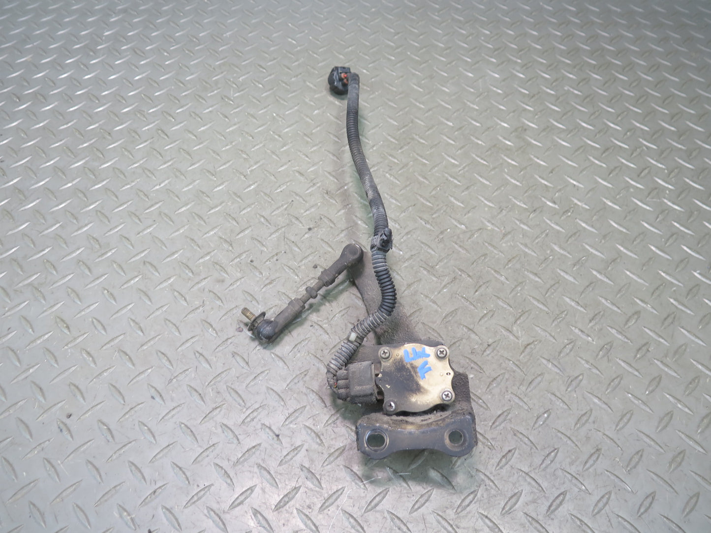 03-07 Lexus UZJ100L LX470 Front Left Suspension Height Level Sensor