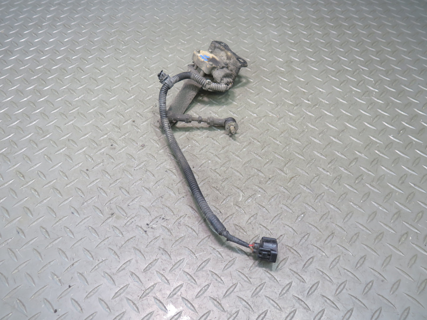 03-07 Lexus UZJ100L LX470 Front Left Suspension Height Level Sensor
