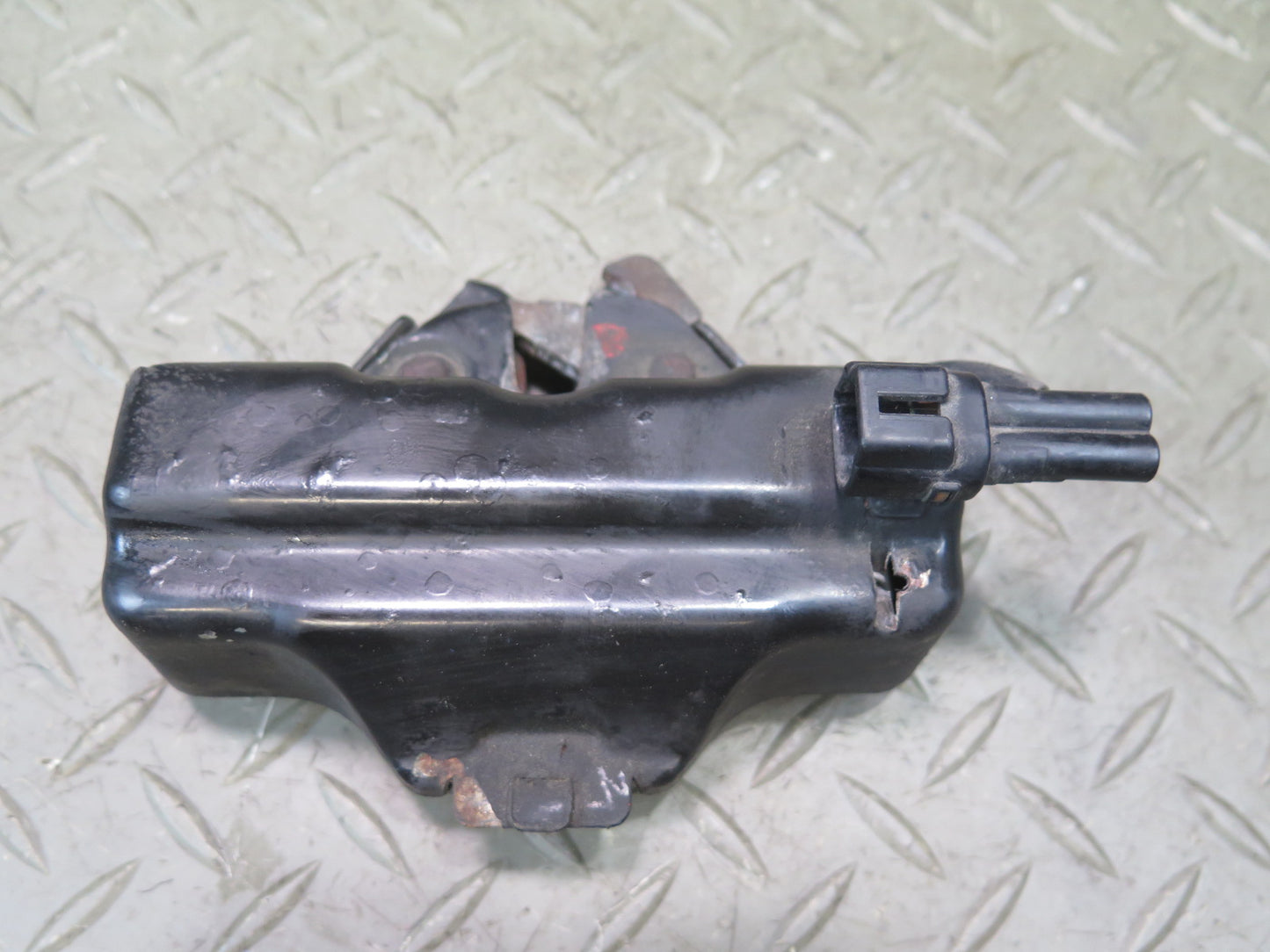 1998-2007 Lexus UZJ100L LX470 Front Hood Lock Latch