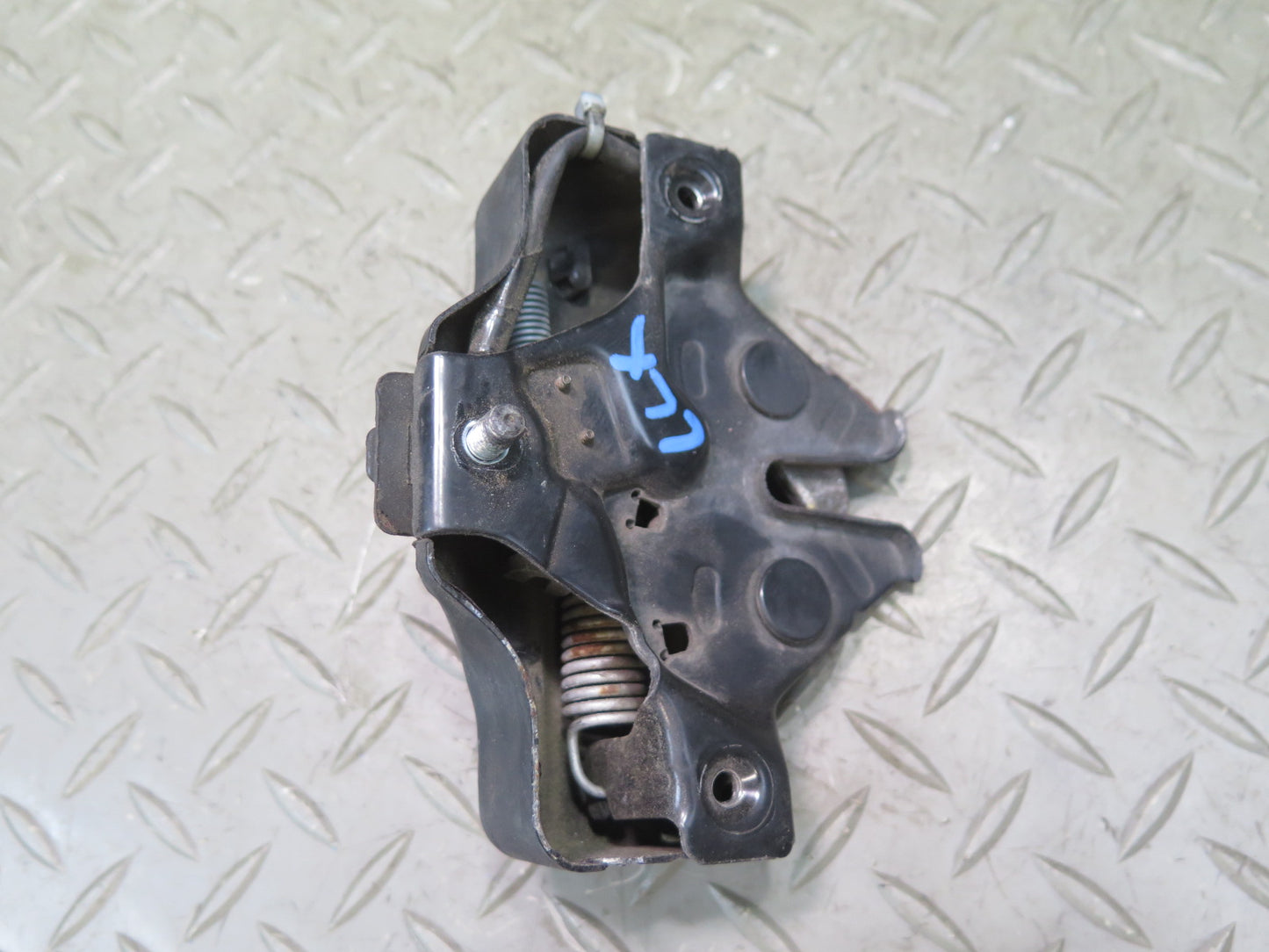 1998-2007 Lexus UZJ100L LX470 Front Hood Lock Latch