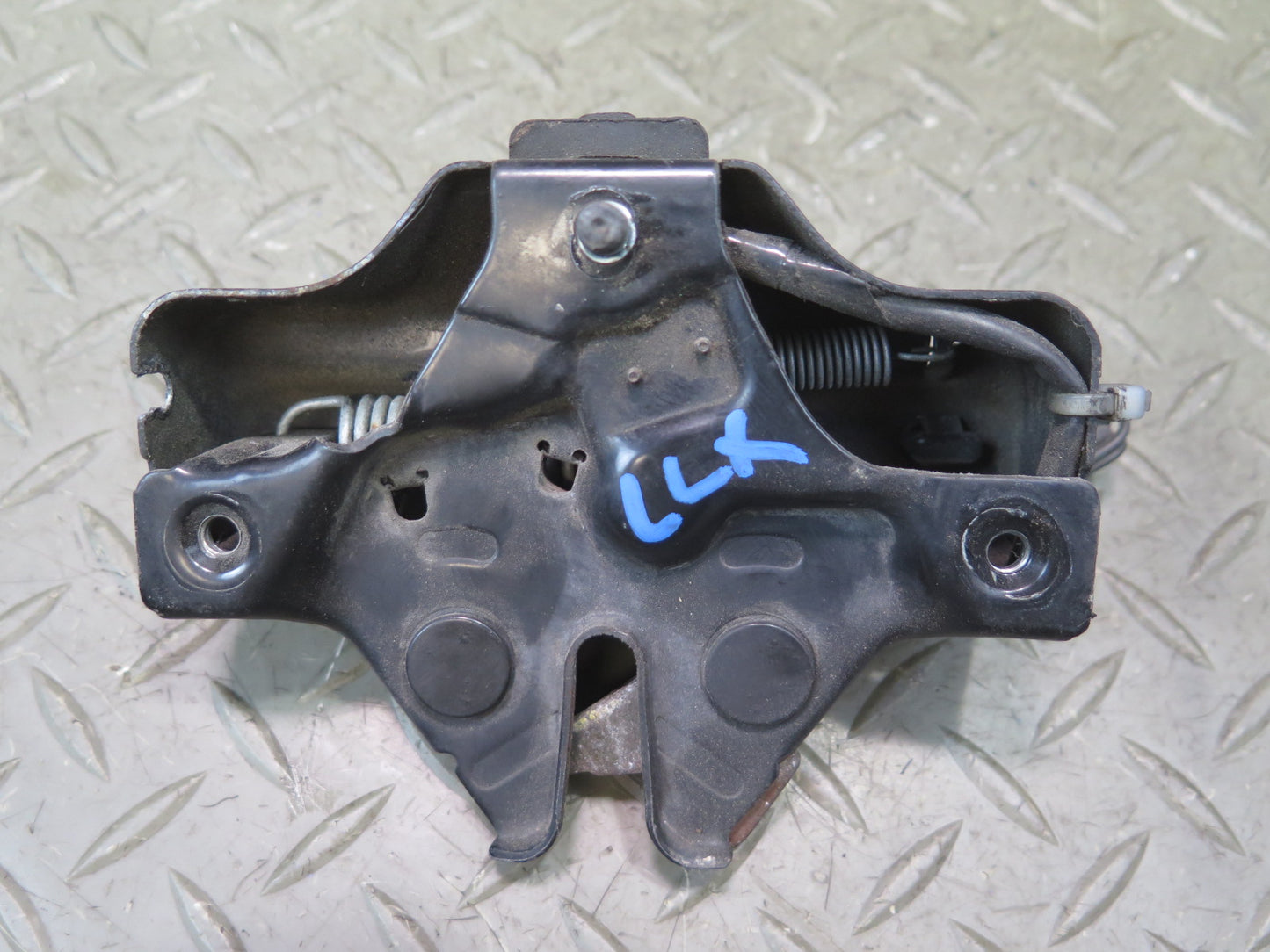 1998-2007 Lexus UZJ100L LX470 Front Hood Lock Latch