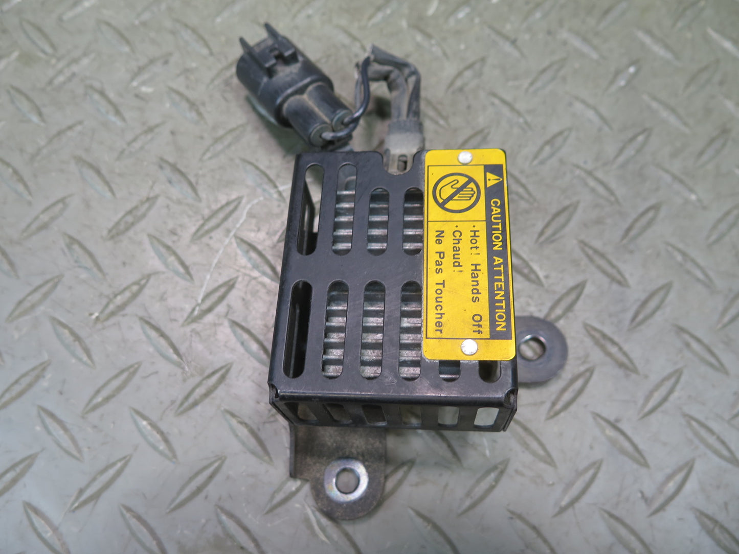 1998-2007 Lexus UZJ100L LX470 Daytime Running Light Resistor 82695-60020