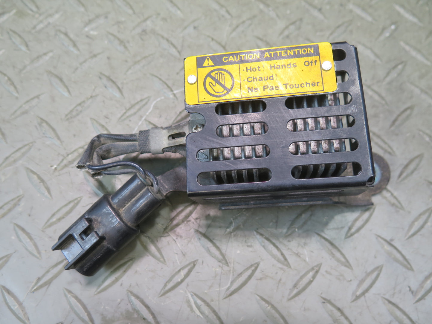 1998-2007 Lexus UZJ100L LX470 Daytime Running Light Resistor 82695-60020
