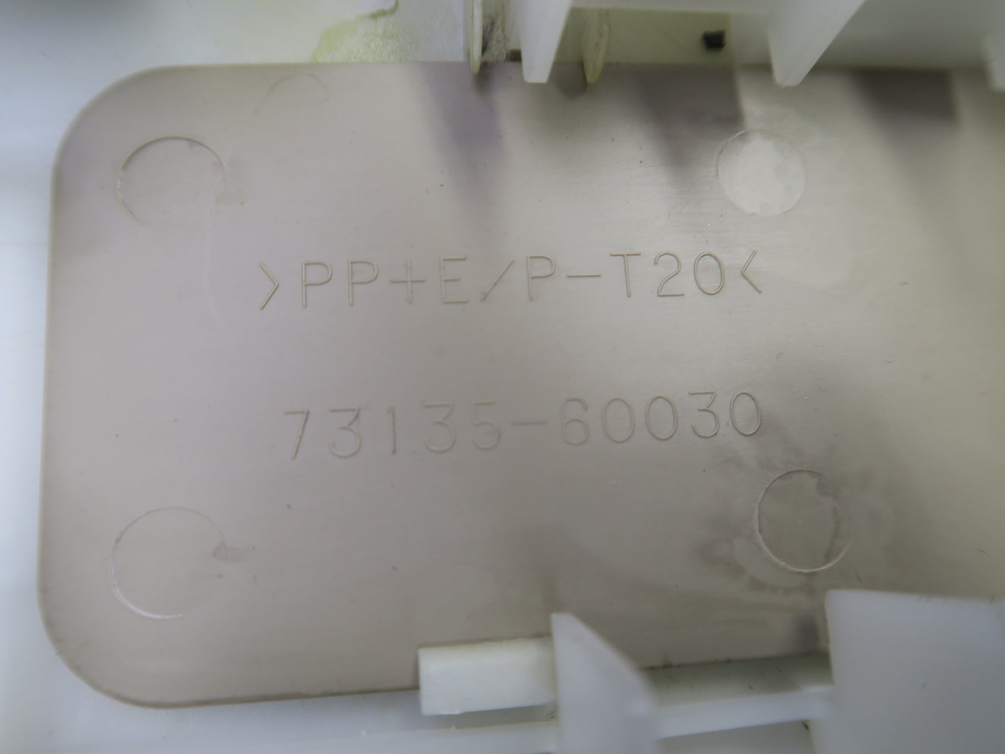 2003-2007 Lexus UZJ100L LX470 Center Upper B Pillar Trim Cover Panel Set