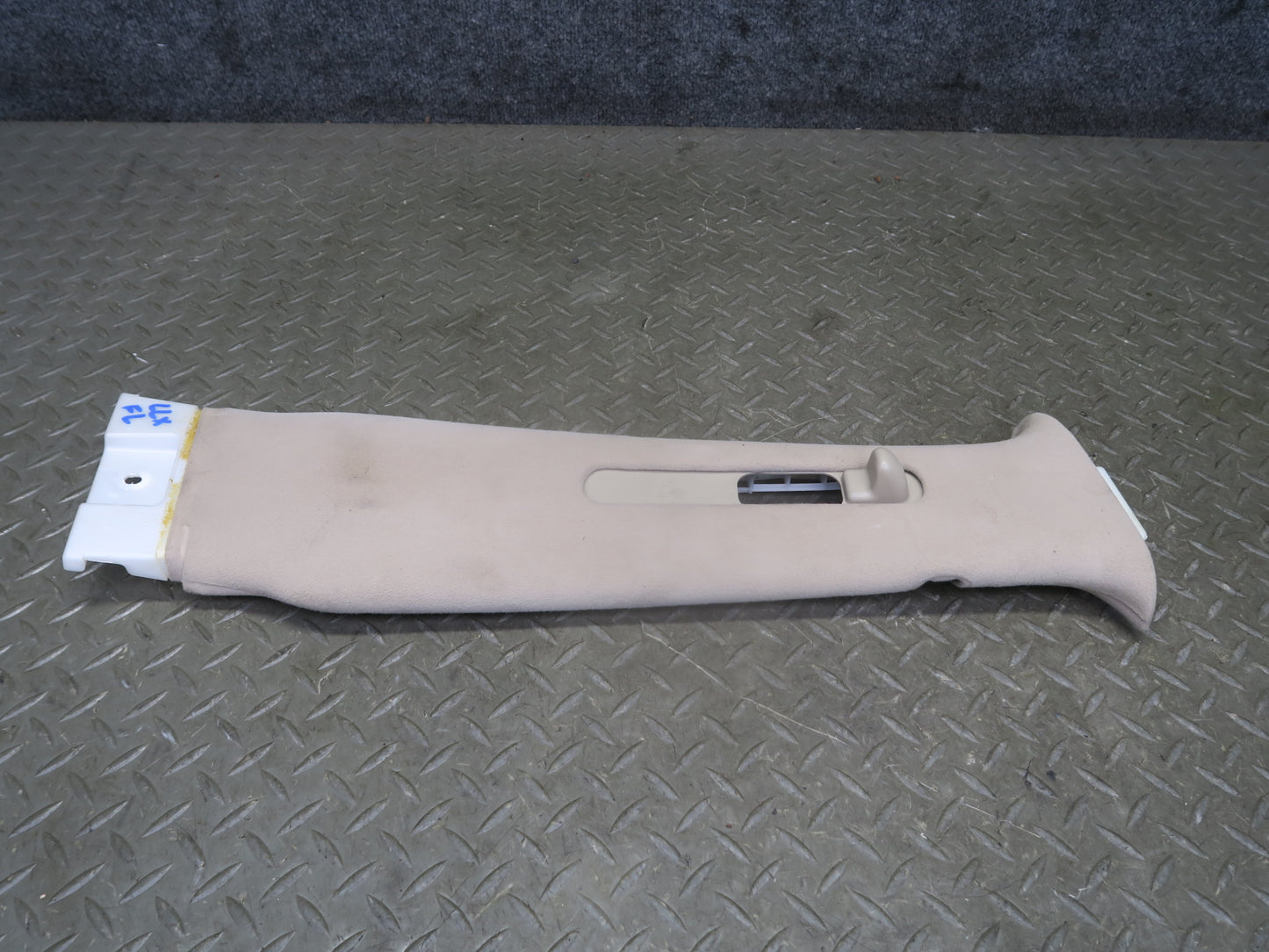 2003-2007 Lexus UZJ100L LX470 Center Upper B Pillar Trim Cover Panel Set