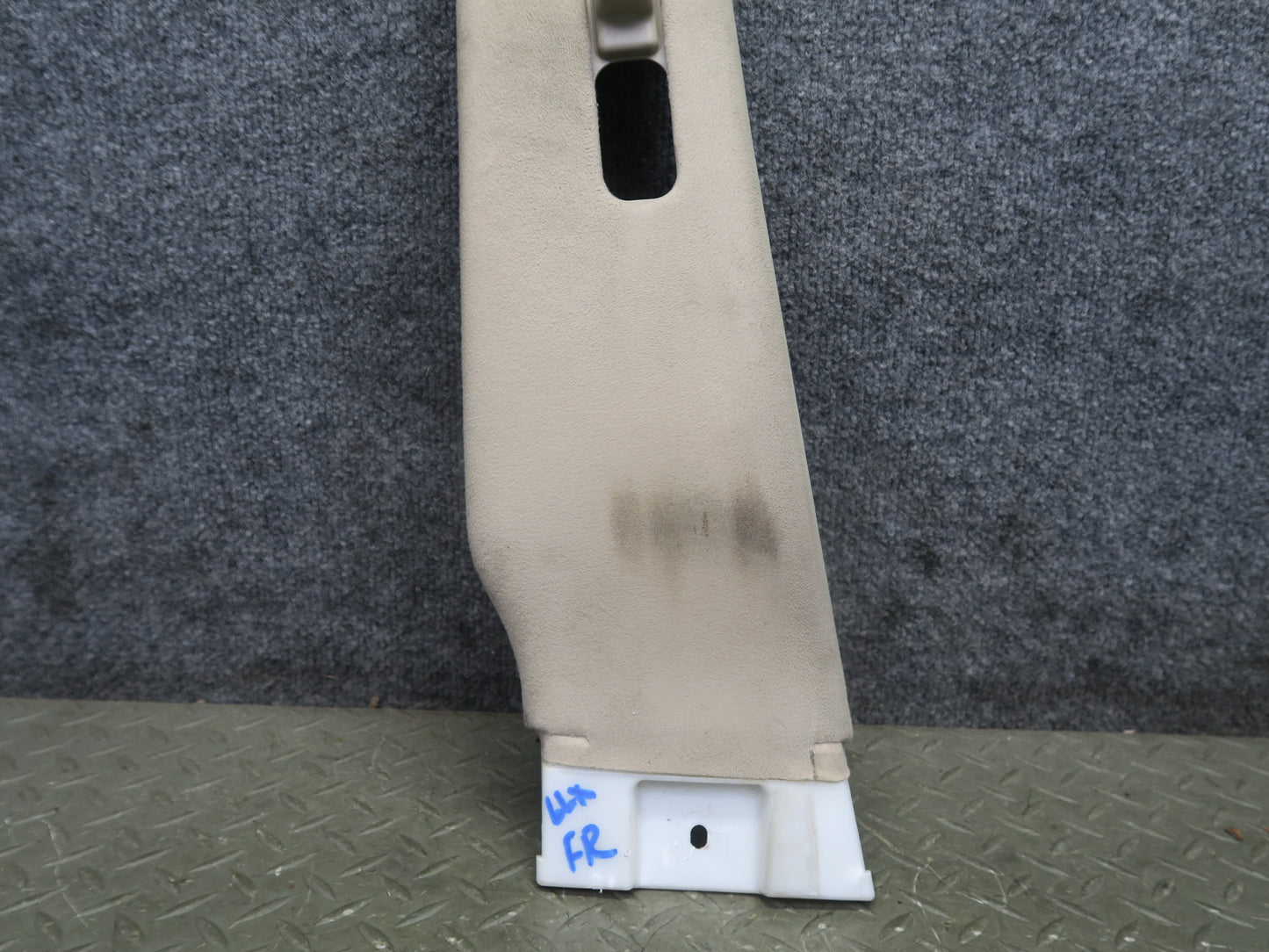 2003-2007 Lexus UZJ100L LX470 Center Upper B Pillar Trim Cover Panel Set