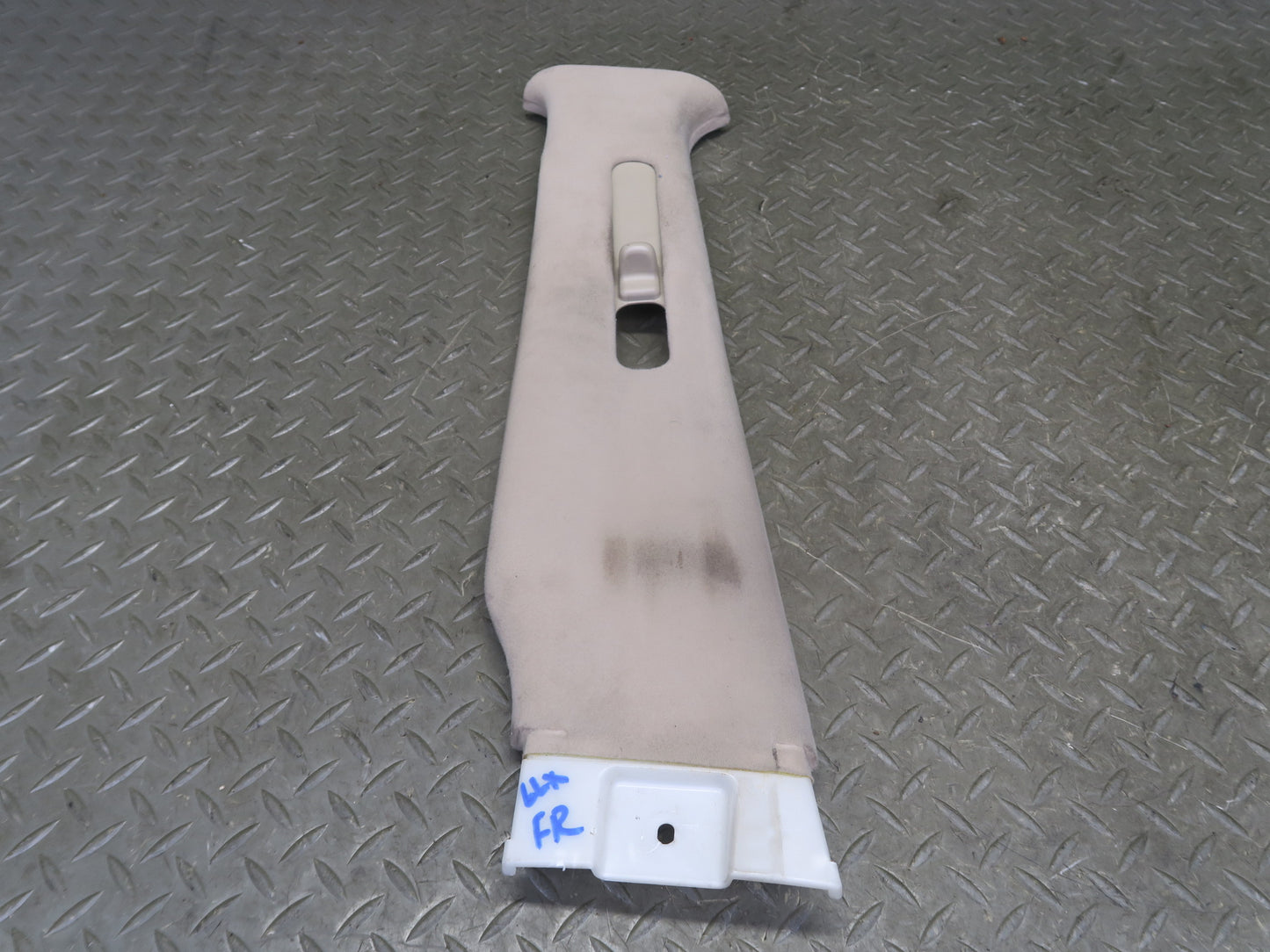 2003-2007 Lexus UZJ100L LX470 Center Upper B Pillar Trim Cover Panel Set