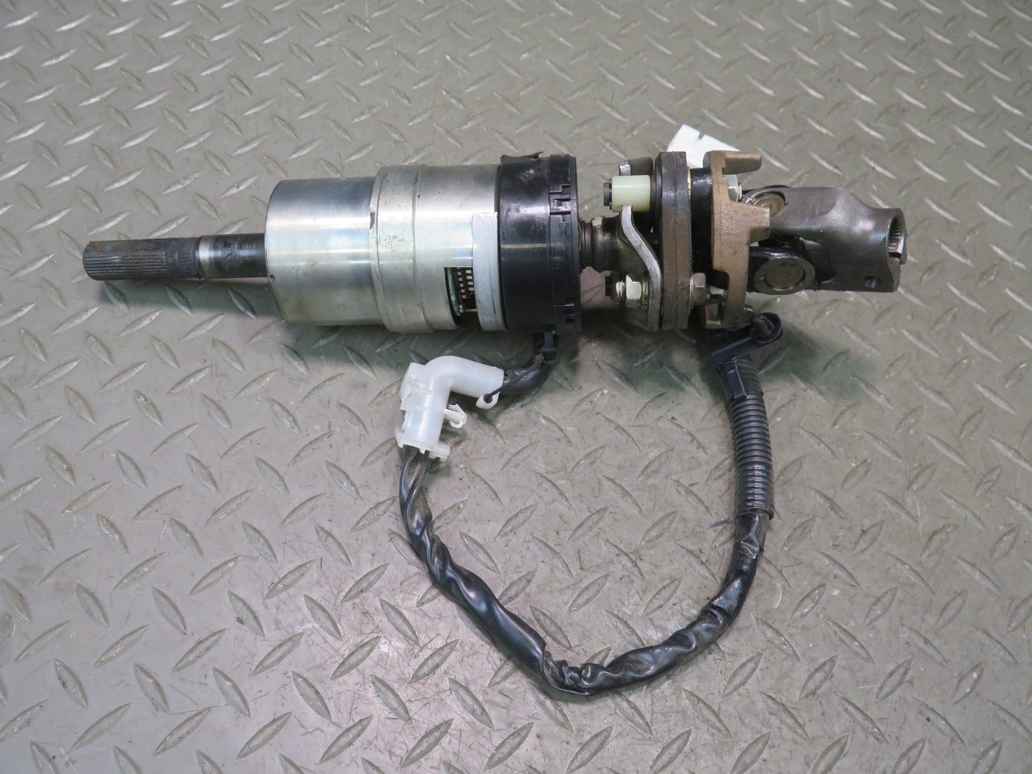 2003-2007 Lexus UZJ100L LX470 Steering Column Intermediate Shaft 45220-60201