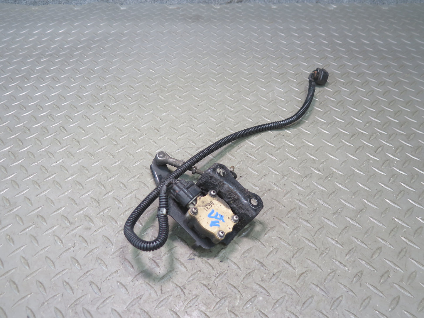 03-07 Lexus UZJ100L LX470 Front Right Suspension Height Level Sensor