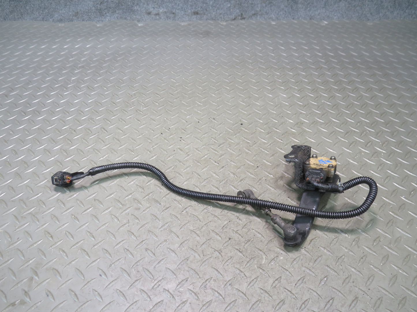 03-07 Lexus UZJ100L LX470 Front Right Suspension Height Level Sensor