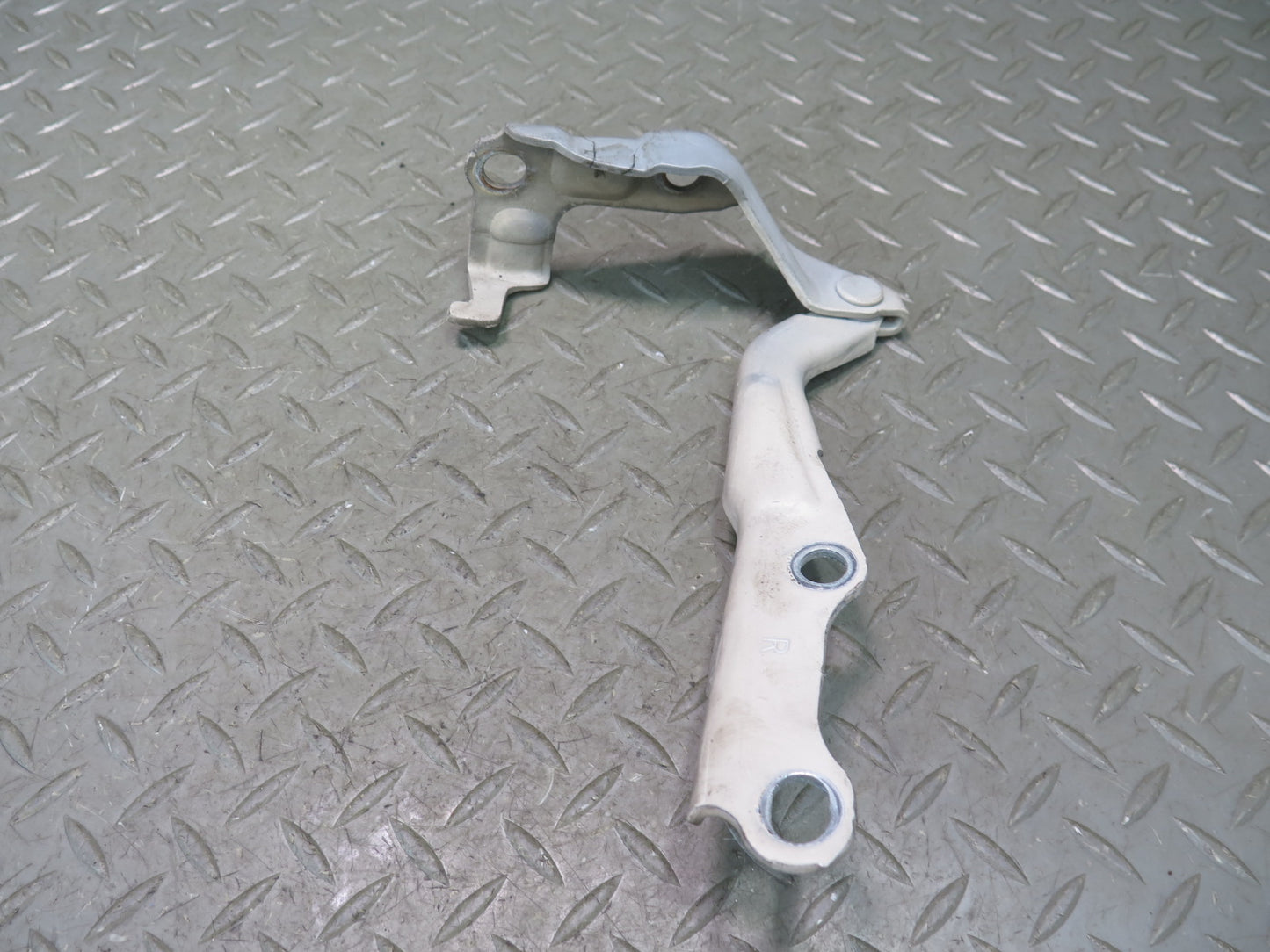 1998-2007 Lexus UZJ100L LX470 Front Left & Right Hood Hinge Set of 2