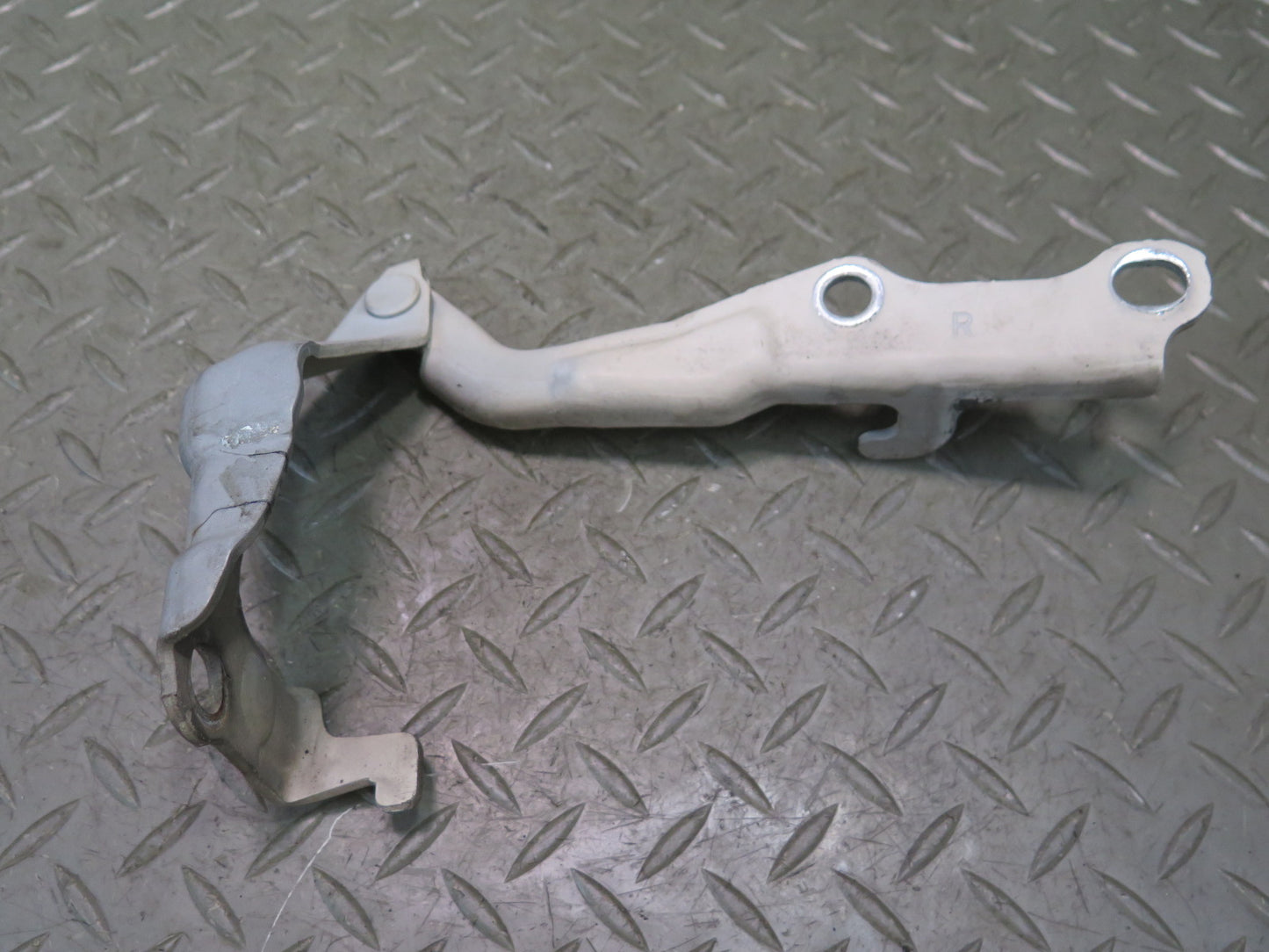 1998-2007 Lexus UZJ100L LX470 Front Left & Right Hood Hinge Set of 2