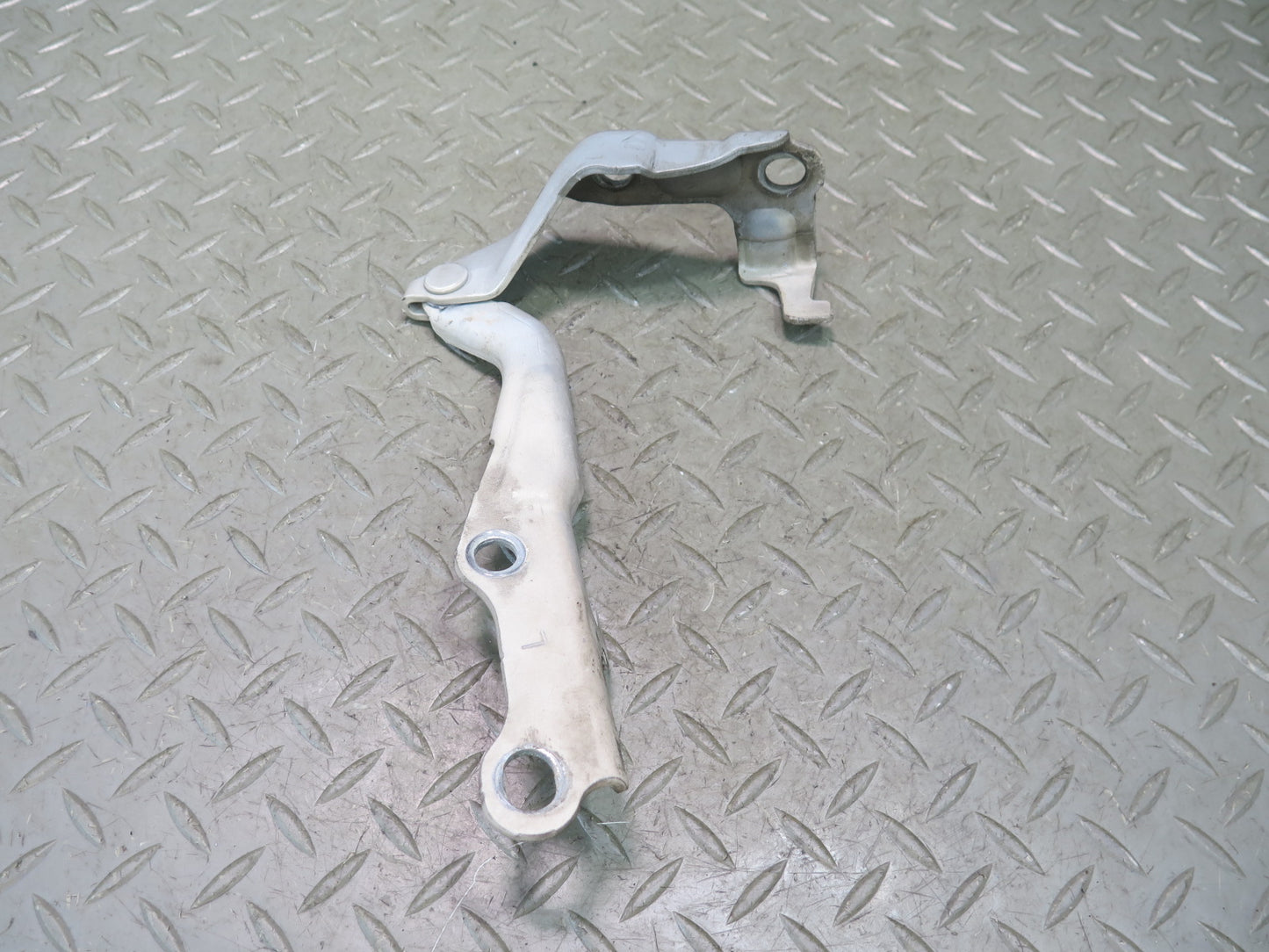 1998-2007 Lexus UZJ100L LX470 Front Left & Right Hood Hinge Set of 2